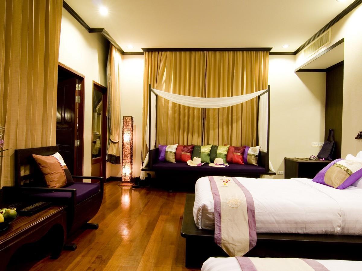 Double or Twin Deluxe with Jacuzzi