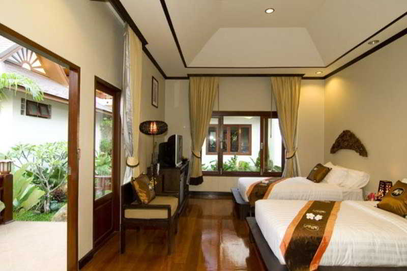 Double or Twin Deluxe with Jacuzzi