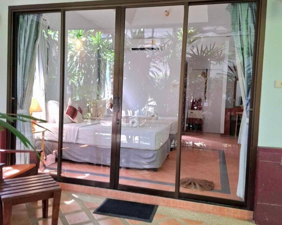 Twin Deluxe Garden View Superior