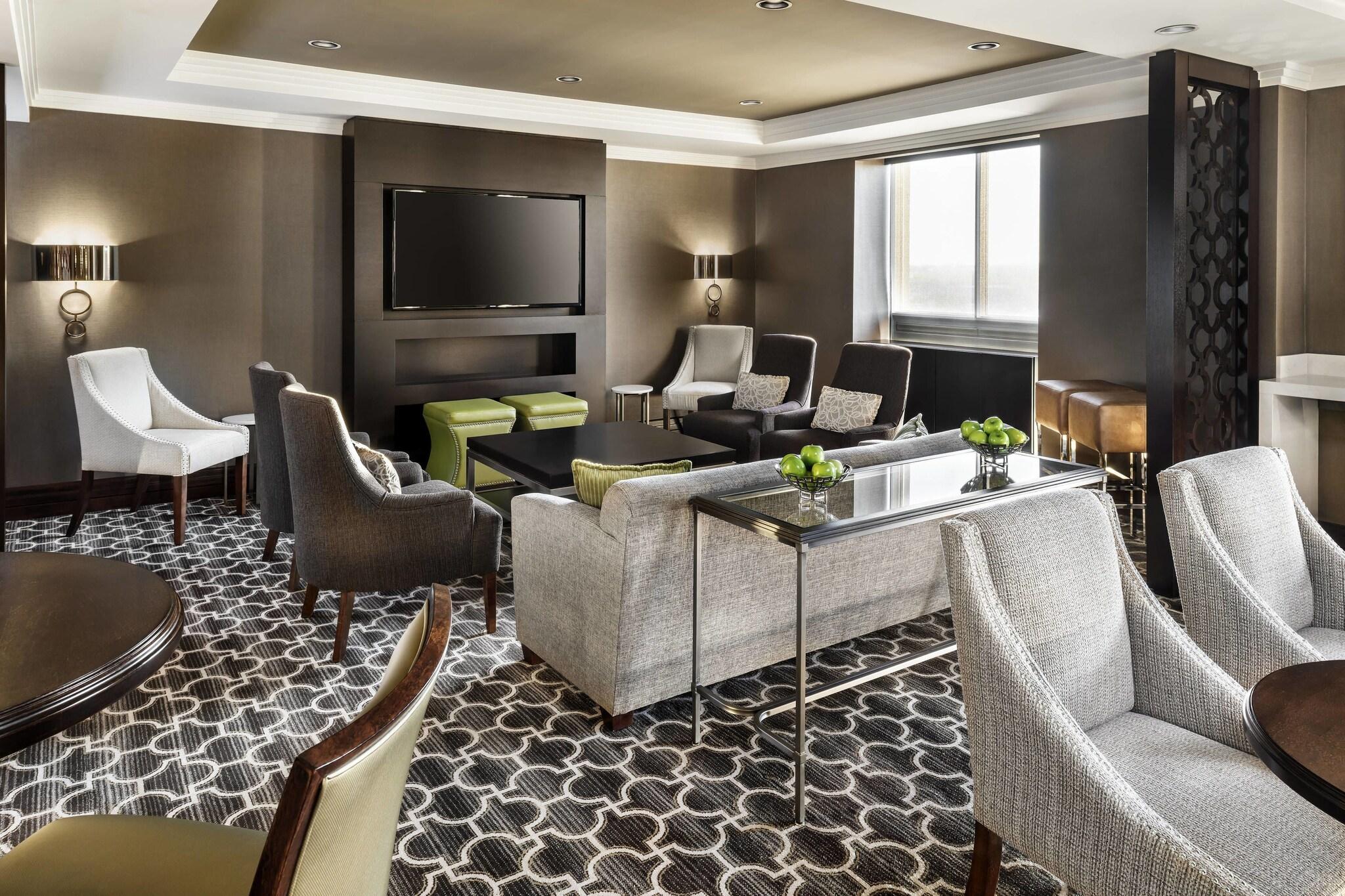 Double Club King Bed