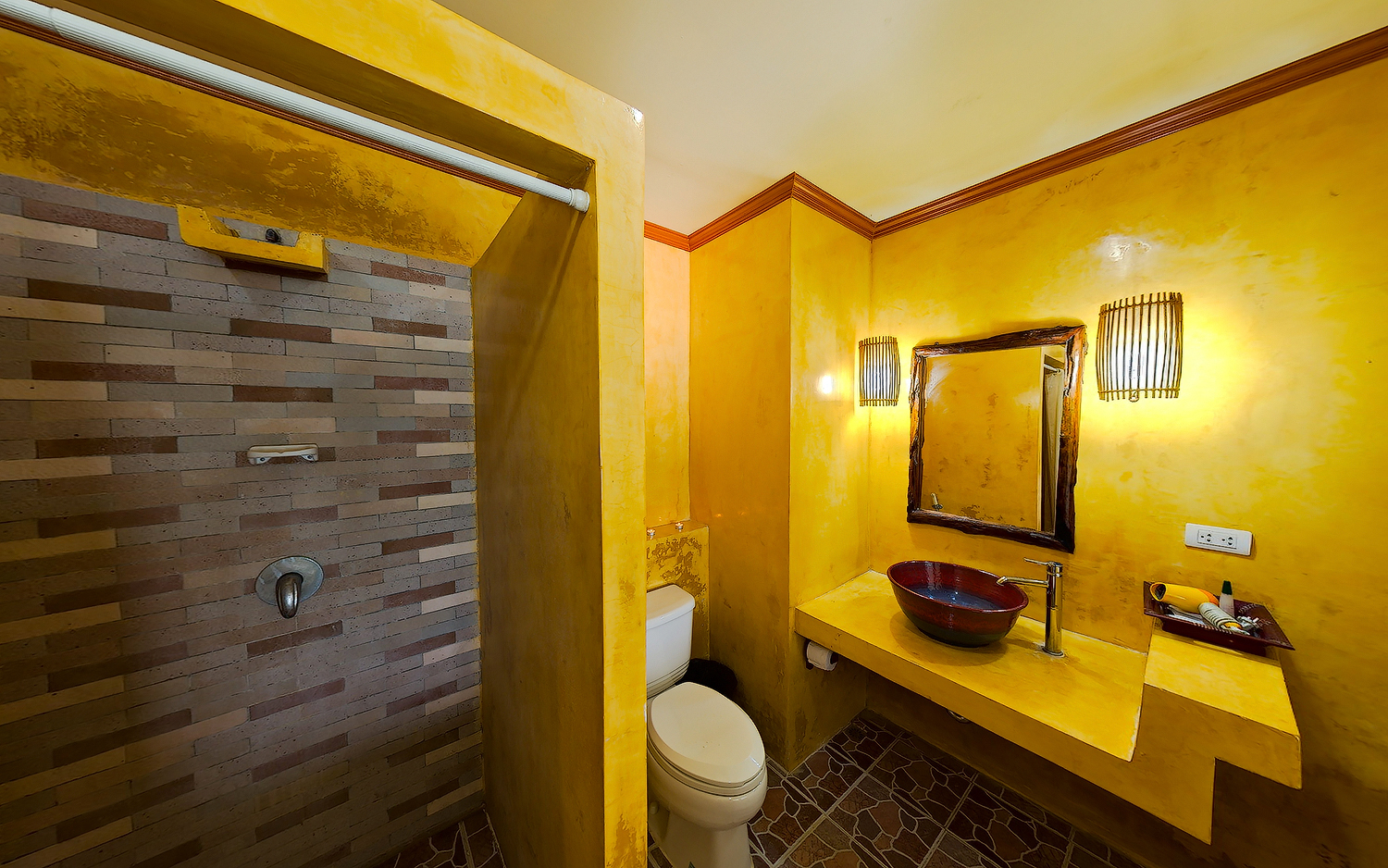 Double or Twin Deluxe