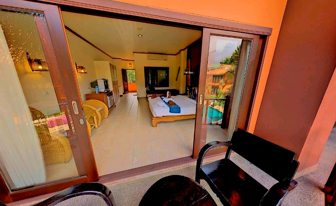 Double or Twin Deluxe Pool View