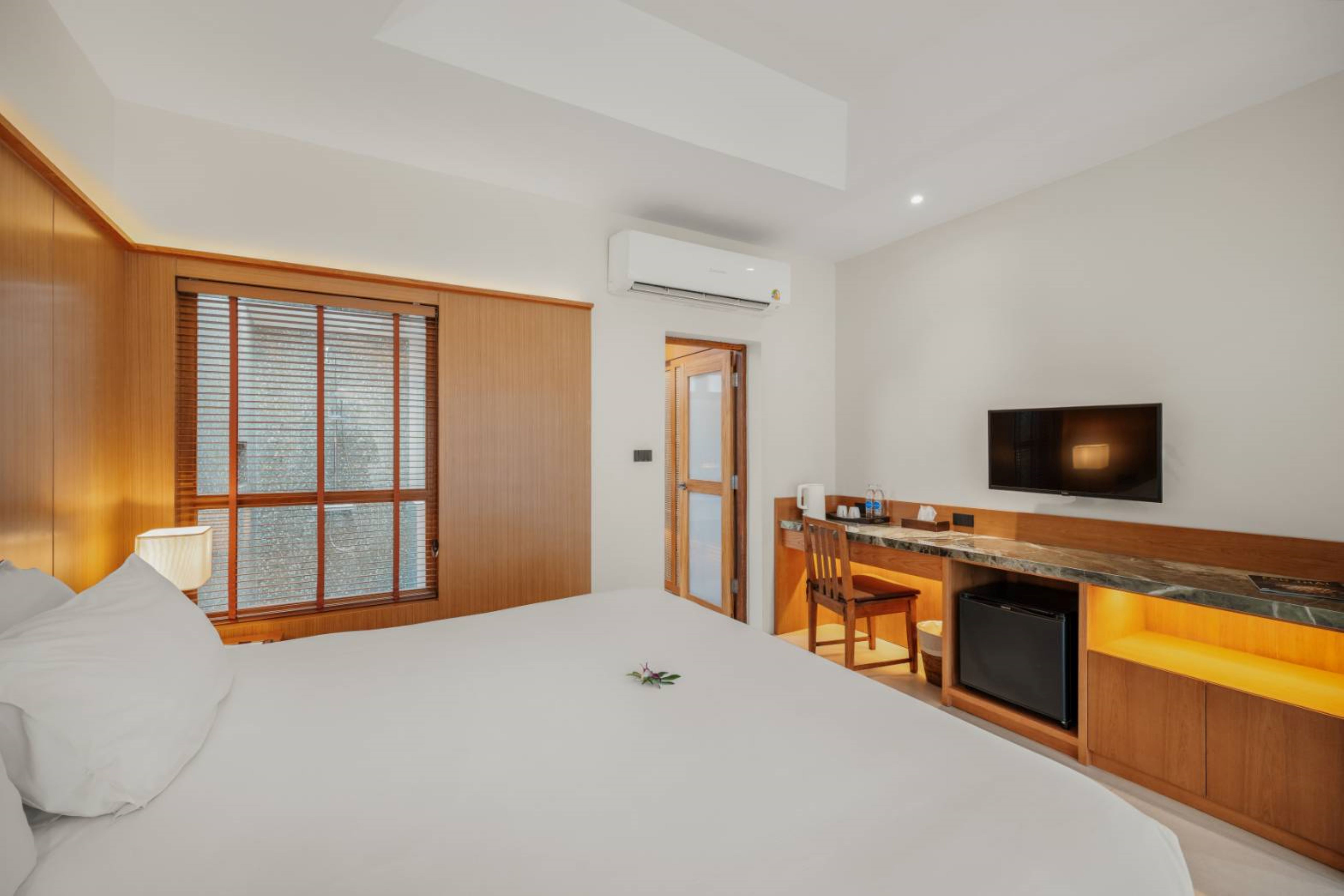 Double or Twin Executive