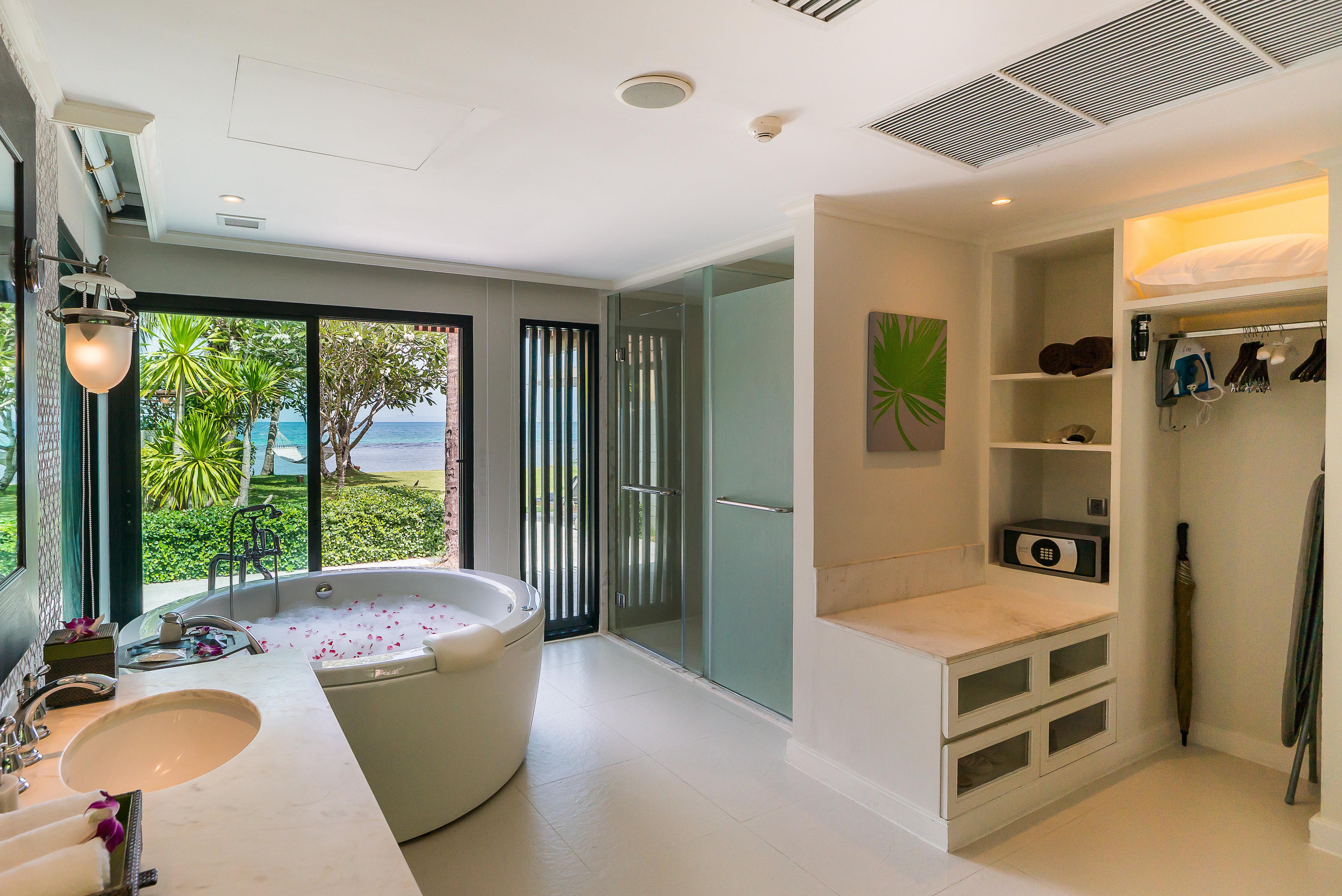 Villa Club Beach Front