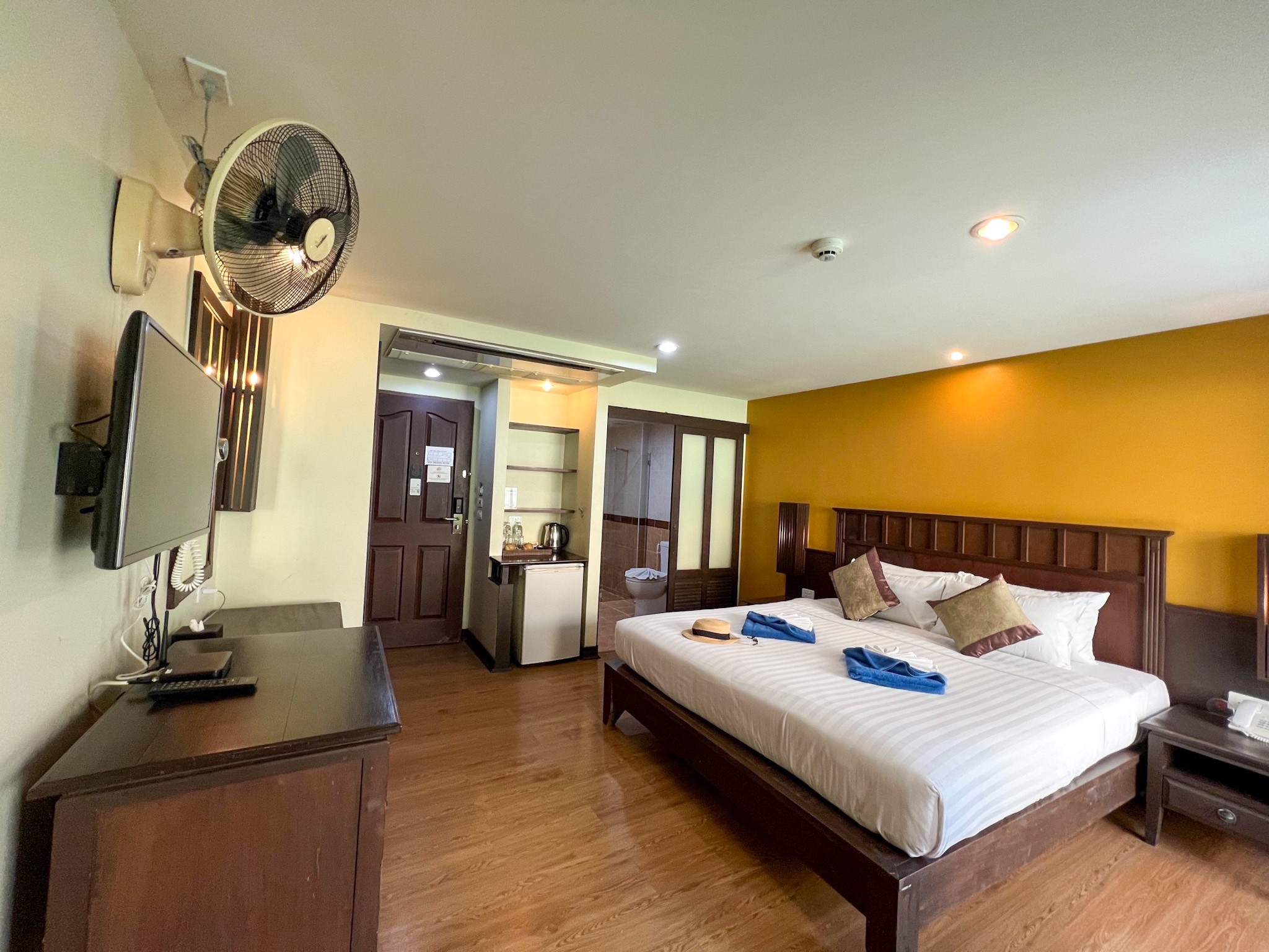 Family Room Deluxe Two Bedroom