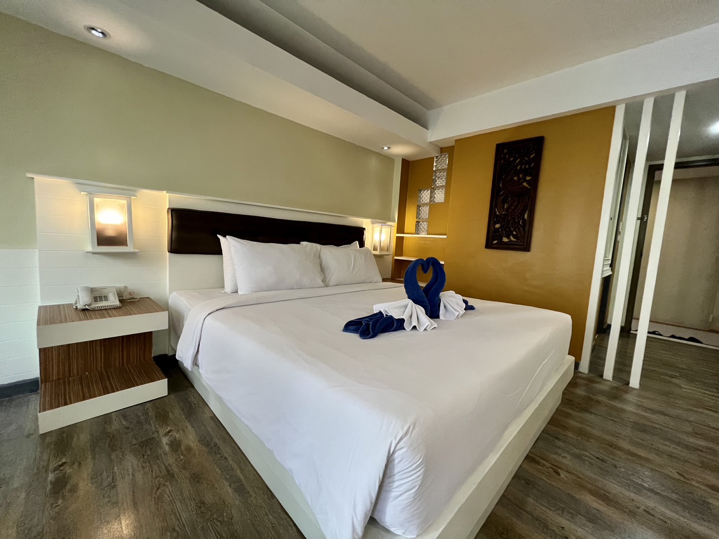 Double or Twin Deluxe