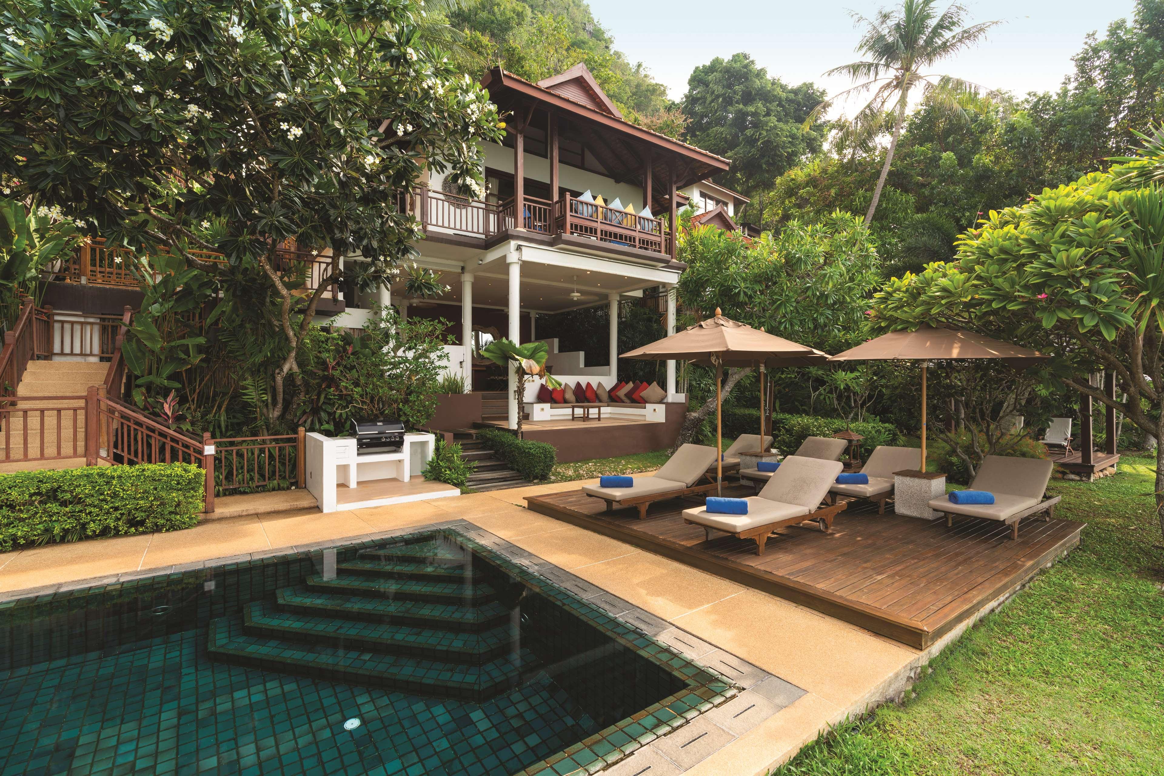 Apartment Four Bedrooms with Private Pool