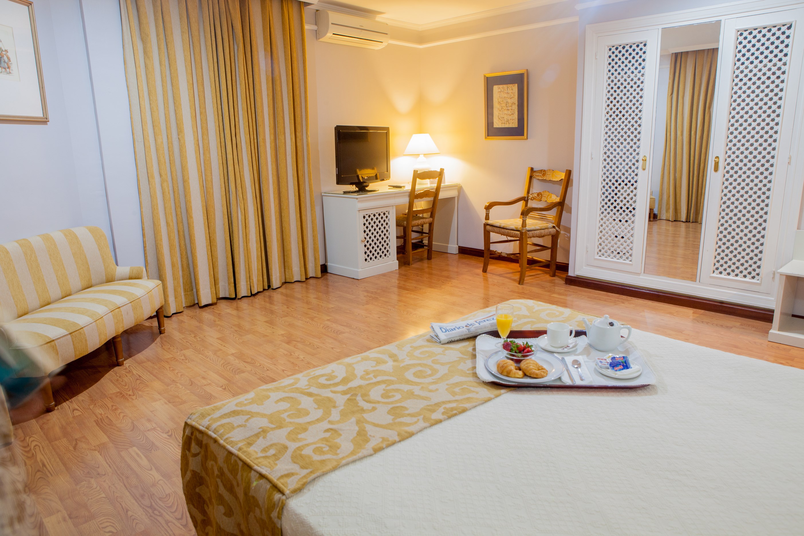 Double or Twin Standard