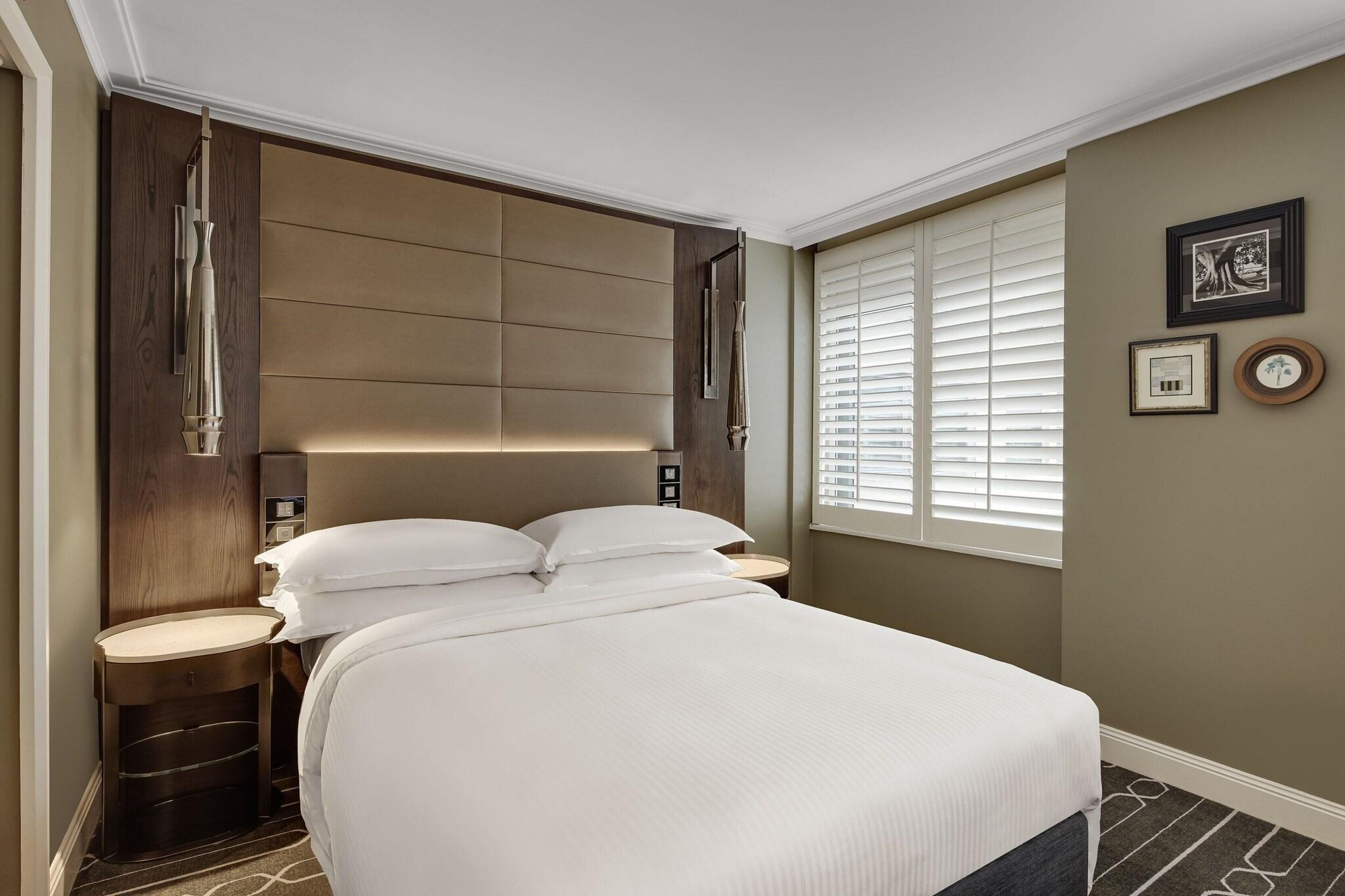 Double Queen Size Bed
