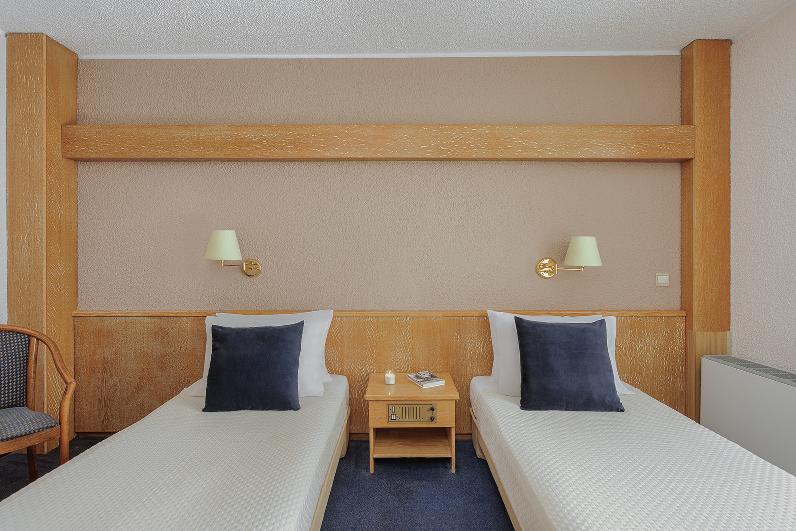 Twin Classic City View