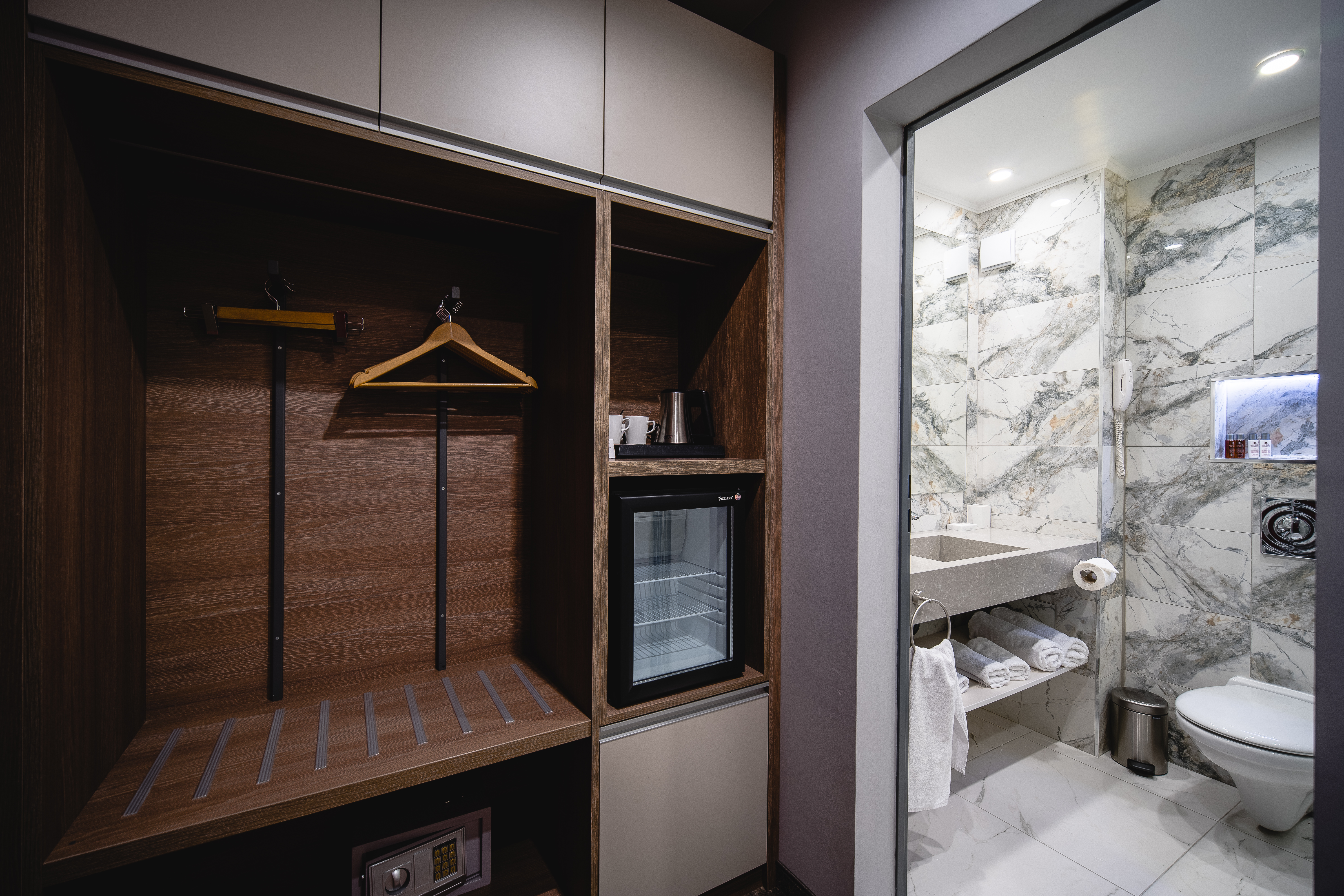 Quadruple Two Queen Beds