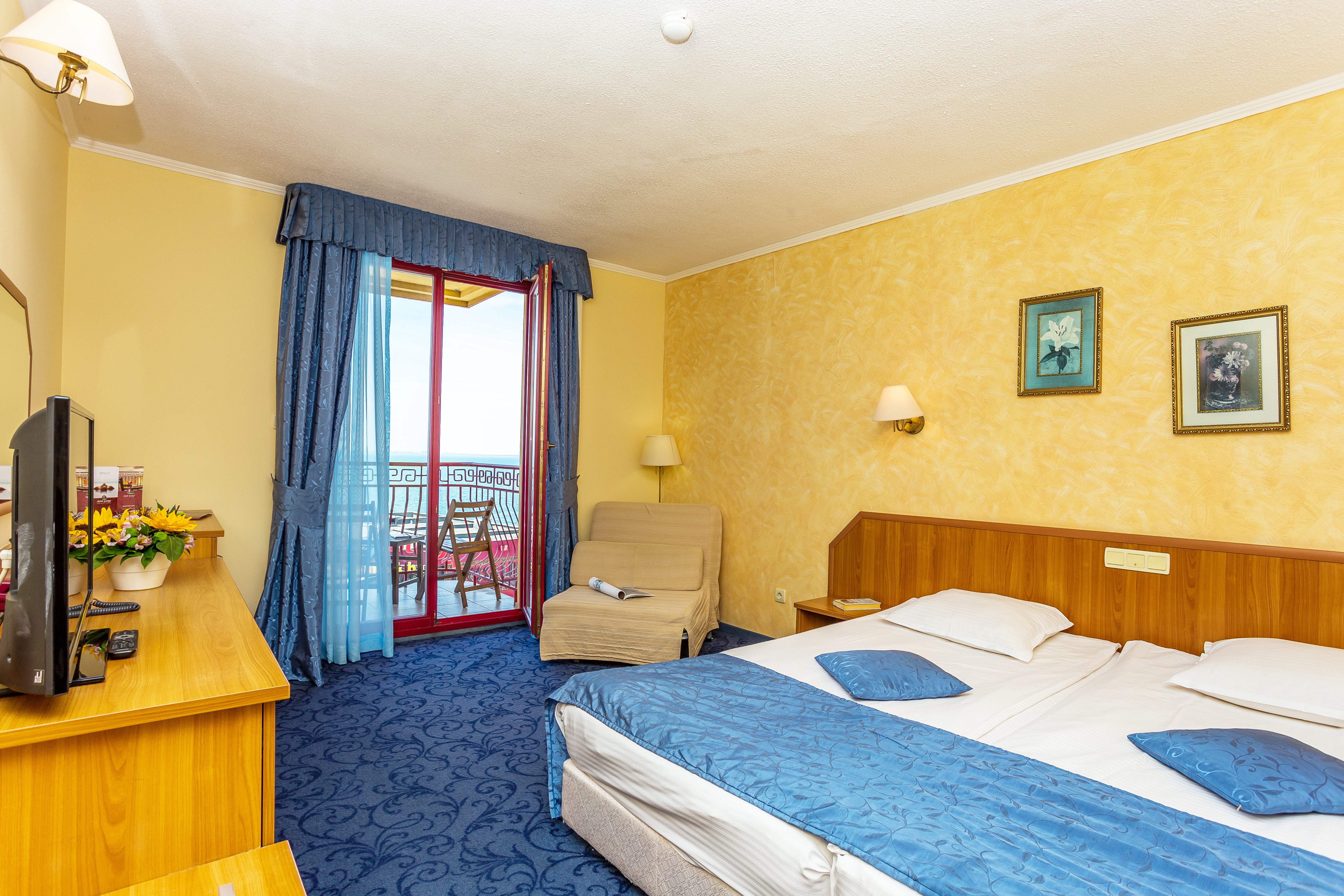 Double Partial Ocean View Two Double Beds