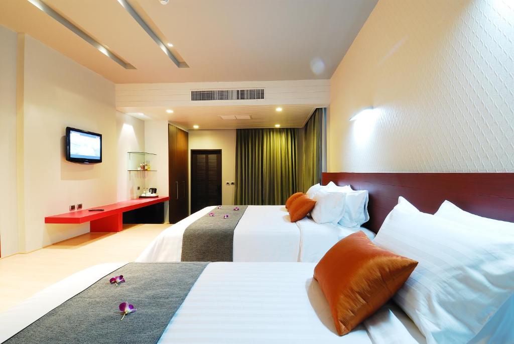 Double or Twin Pool View