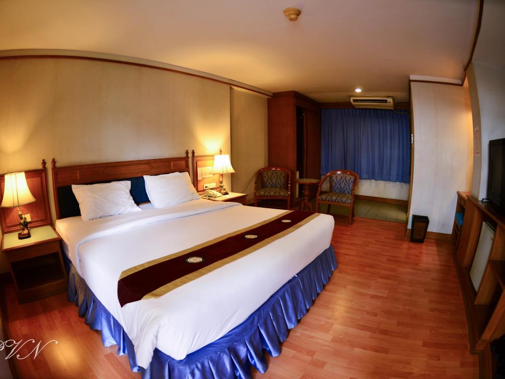 Double or Twin Deluxe