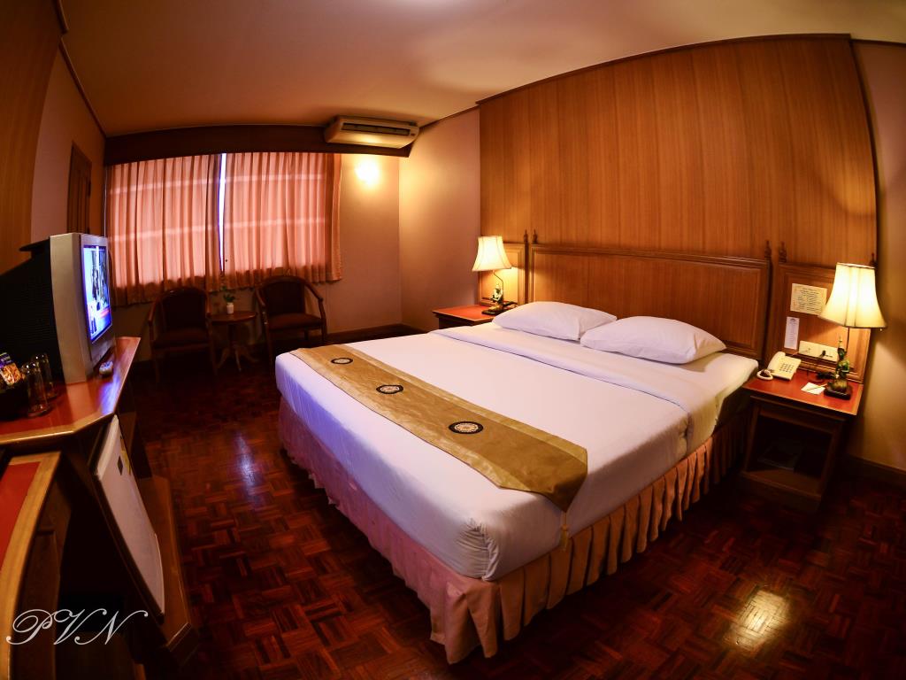 Double or Twin Standard