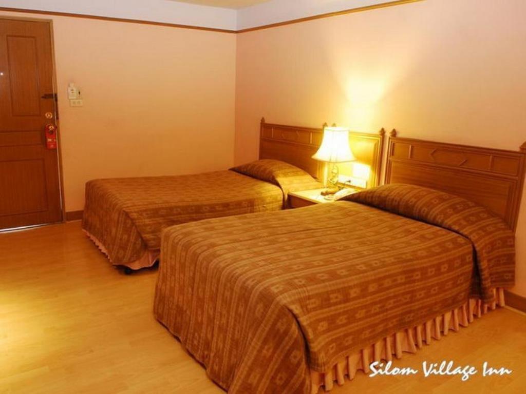 Double or Twin Standard