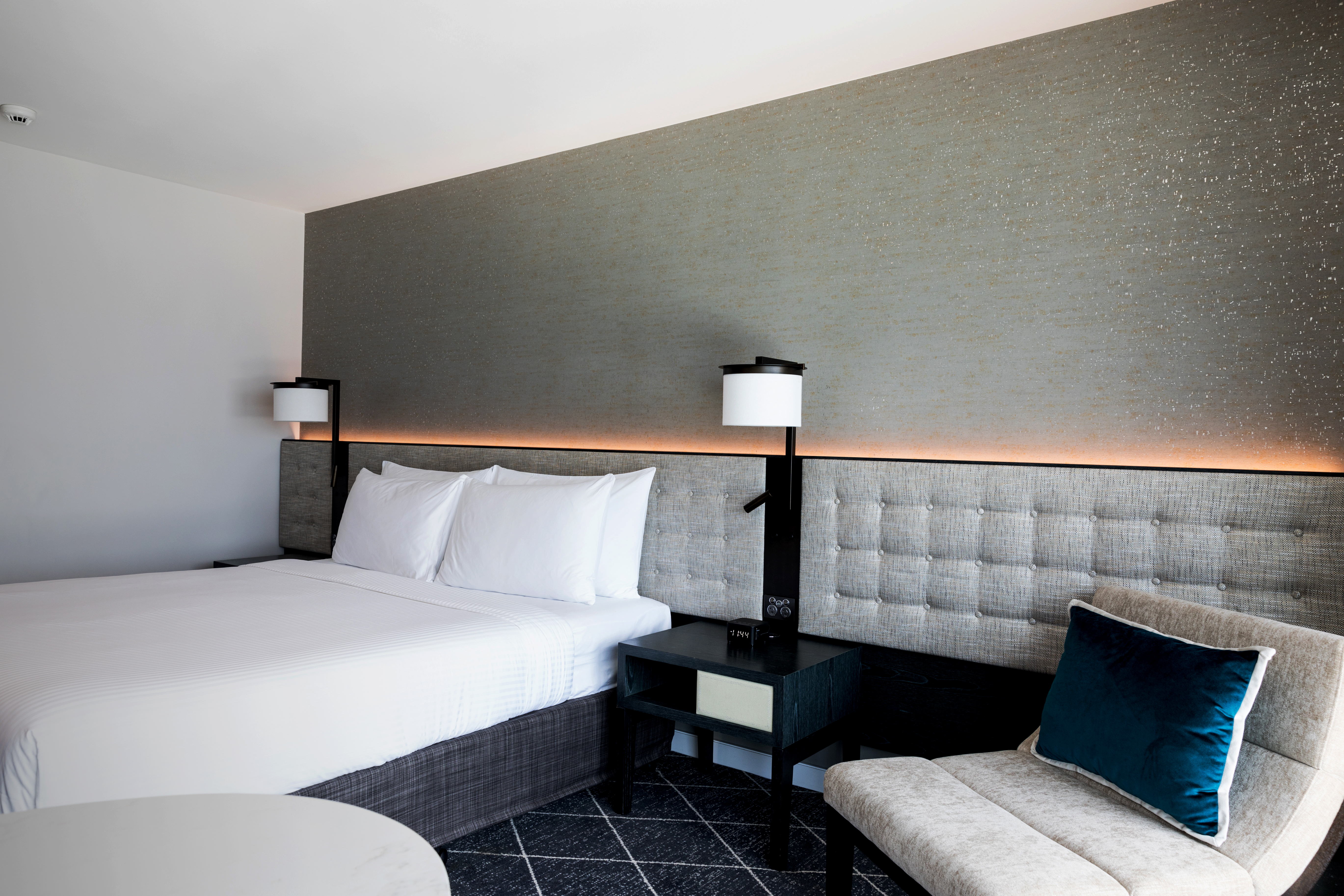 Double Deluxe King Bed