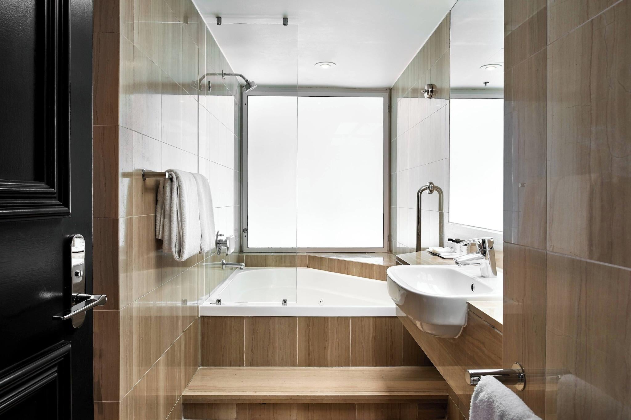 Suite Garden View King Bed