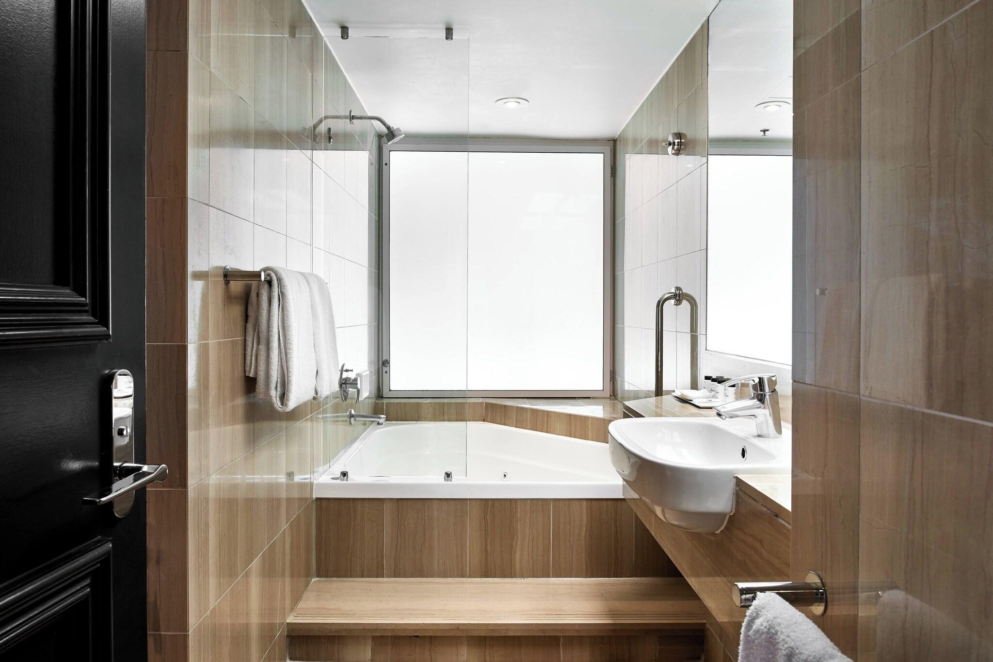 Double Garden View Two Queen Beds