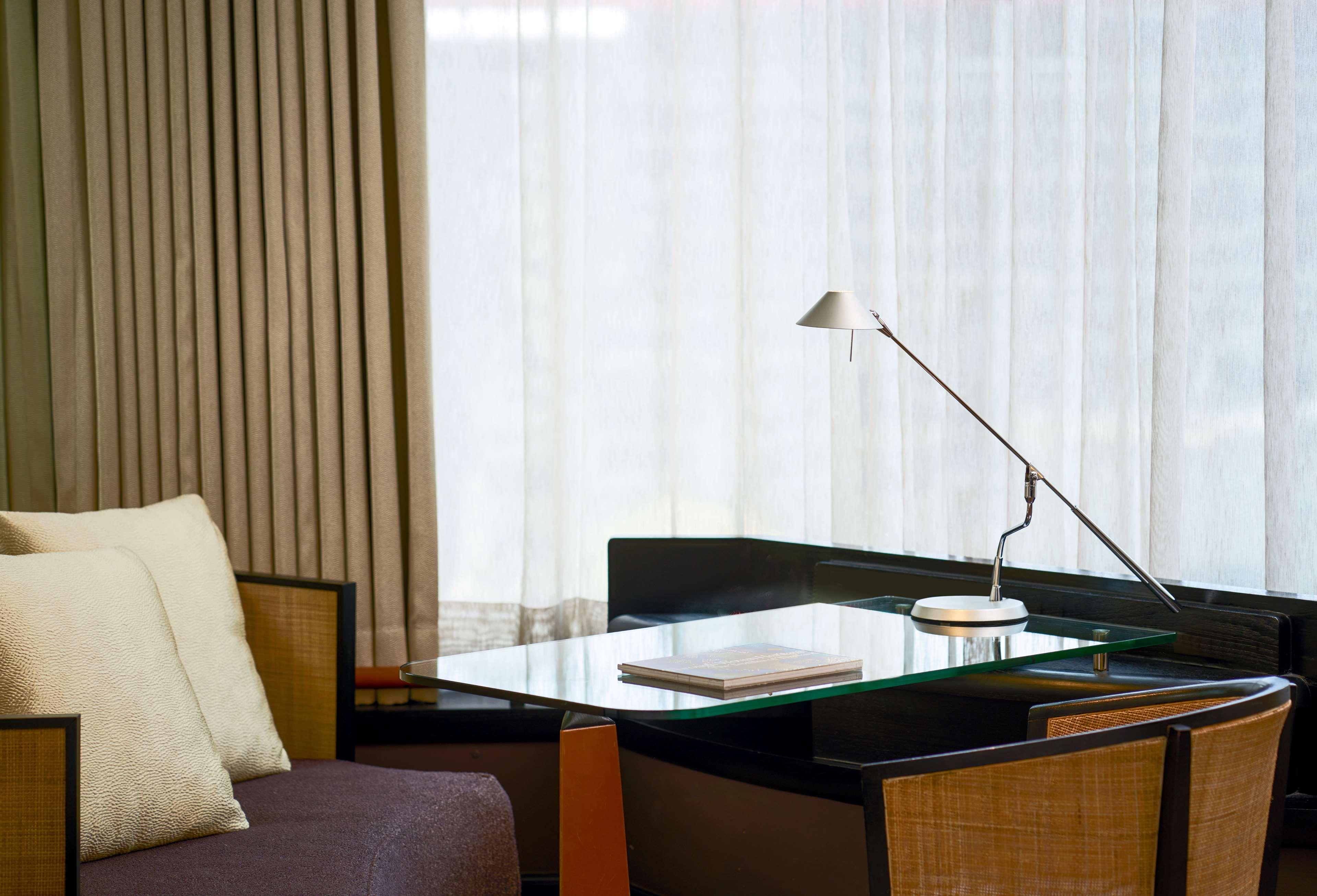 Double Club King Bed