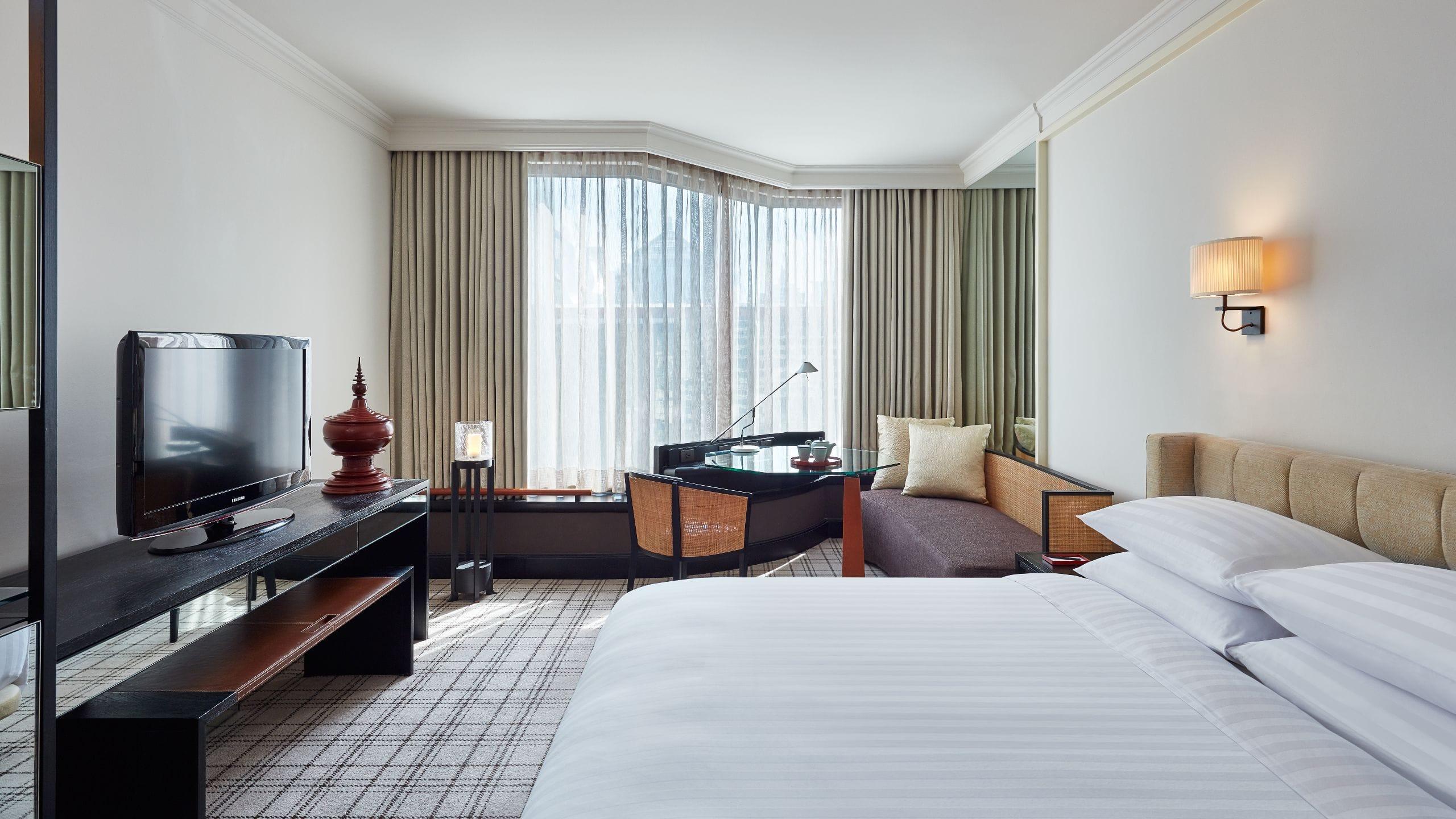 Double Club King Bed