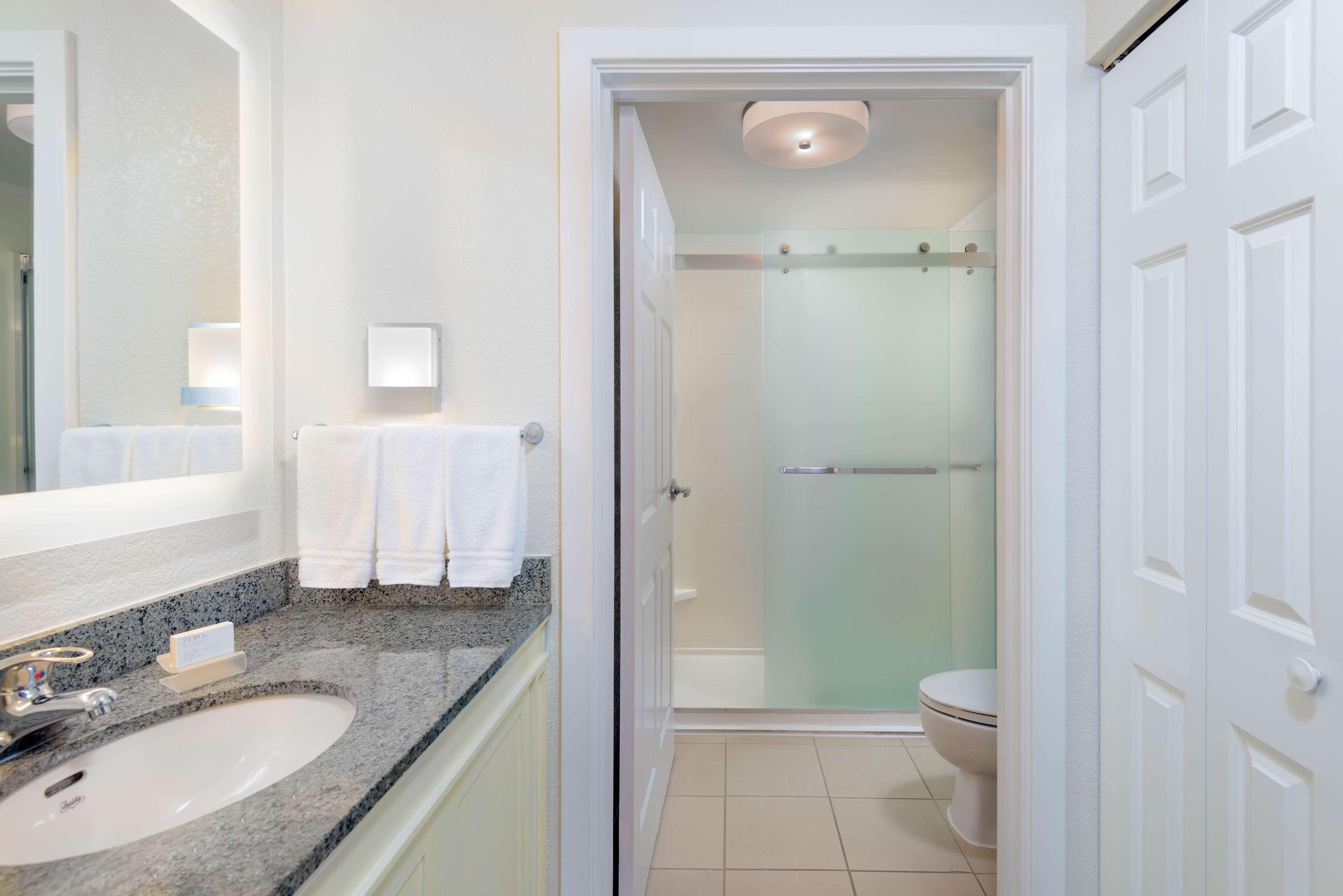 Suite Accessible-queen Size Bed