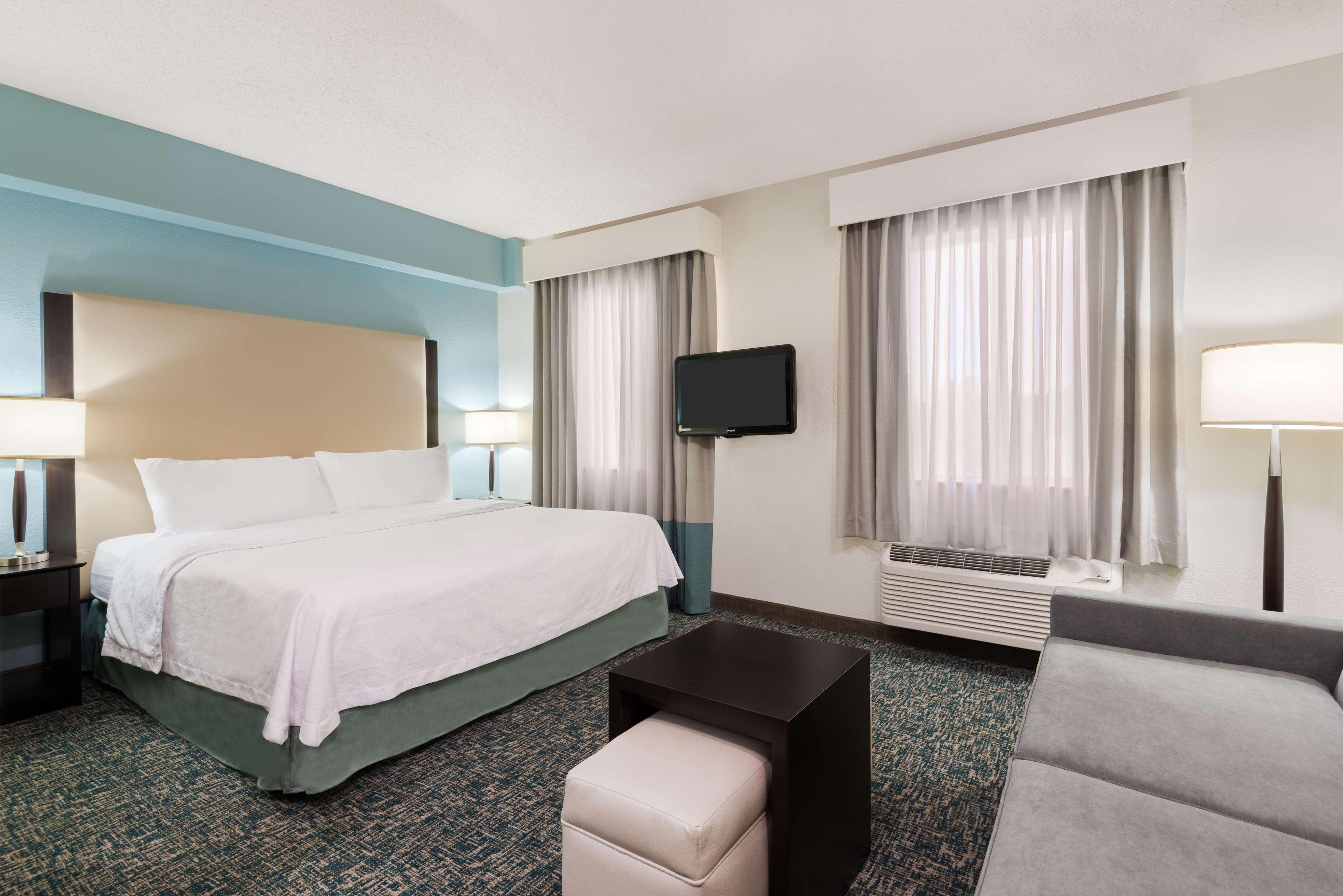 Suite Accessible-queen Size Bed