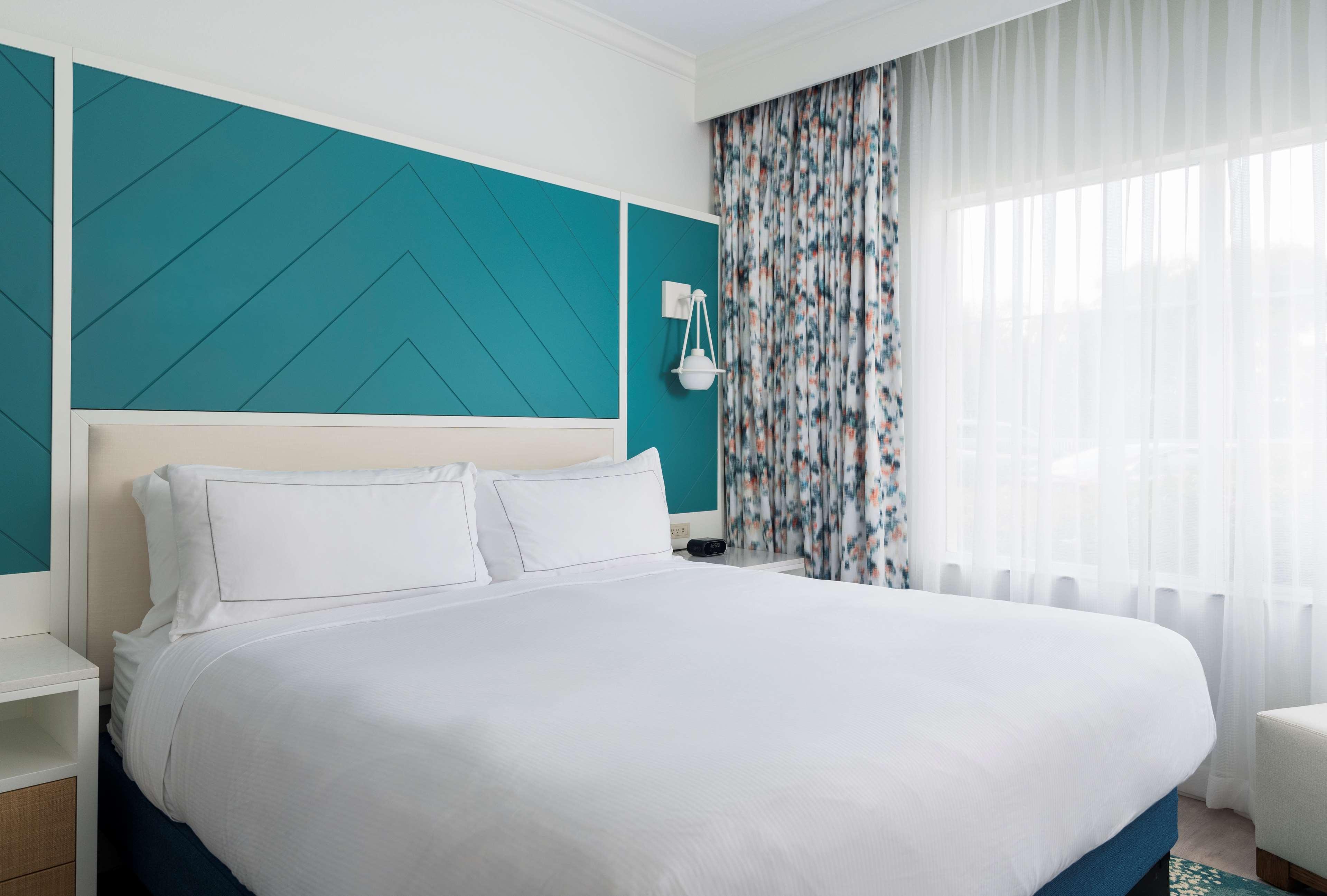 Suite City View King Bed