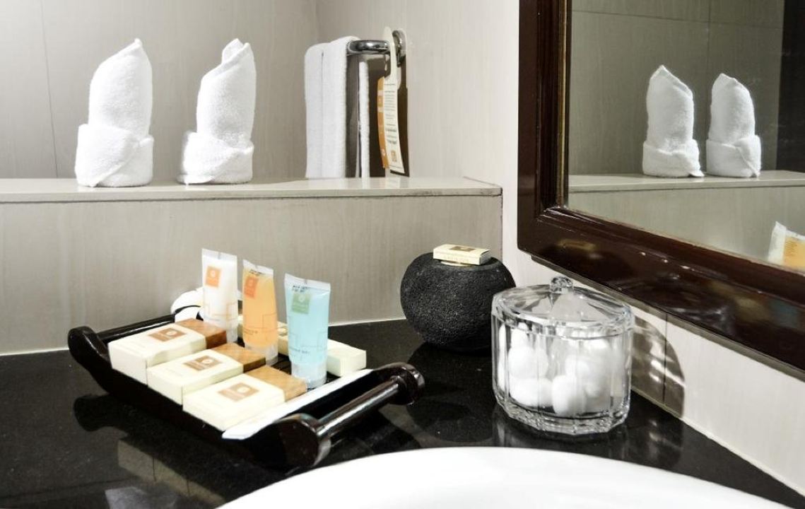 Twin Deluxe Pool View