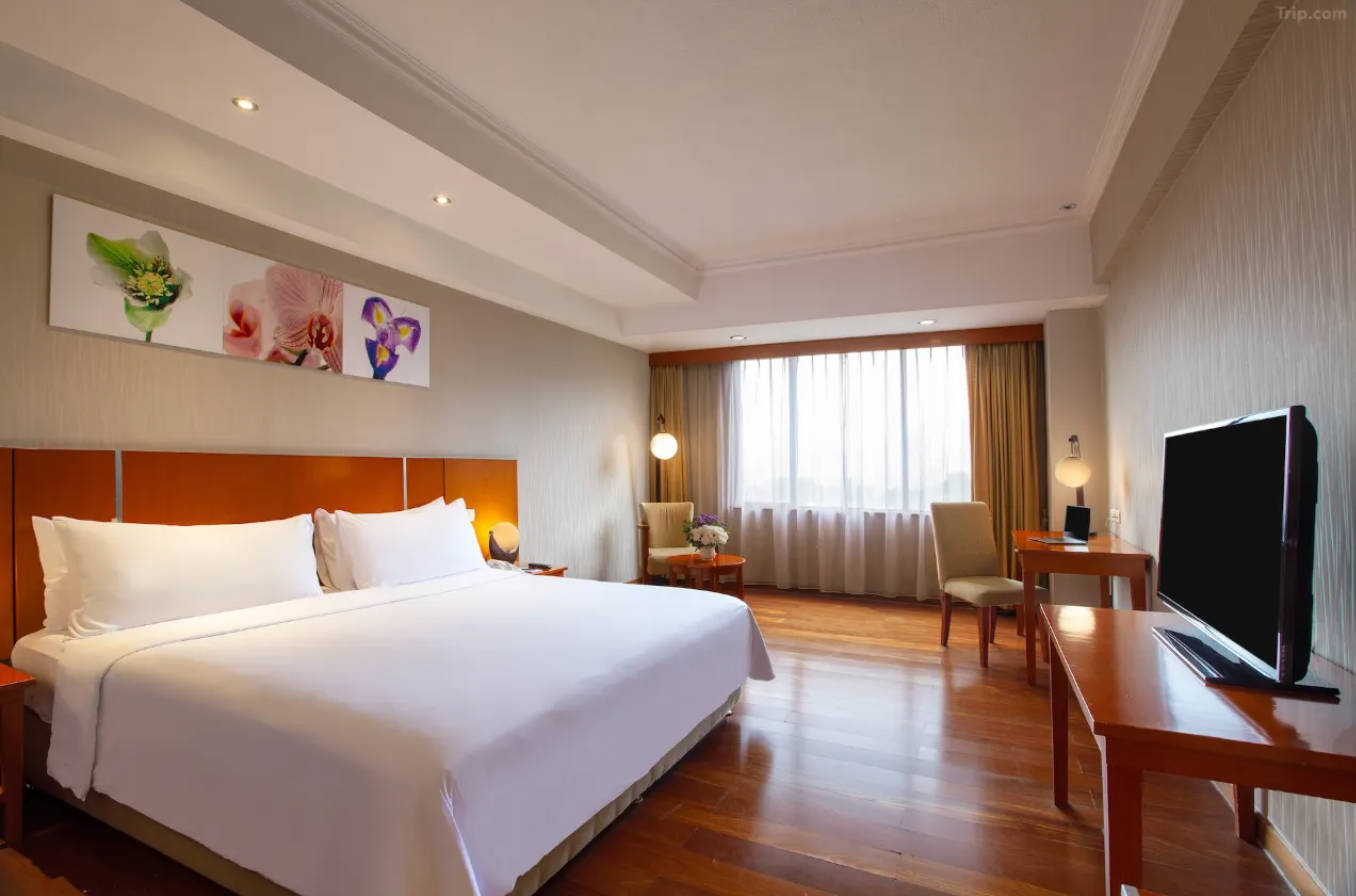 Double or Twin Deluxe