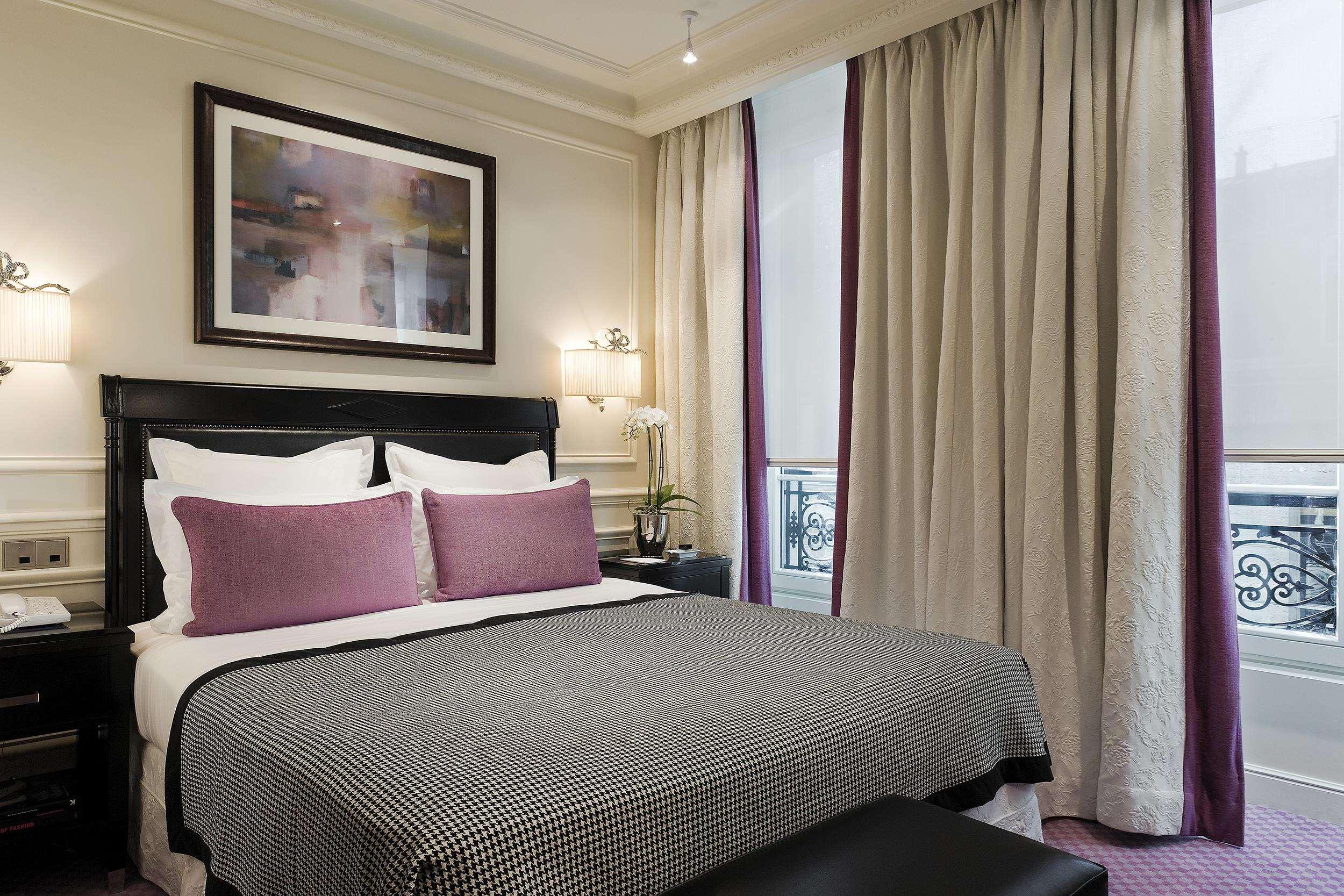 Double Queen Size Bed
