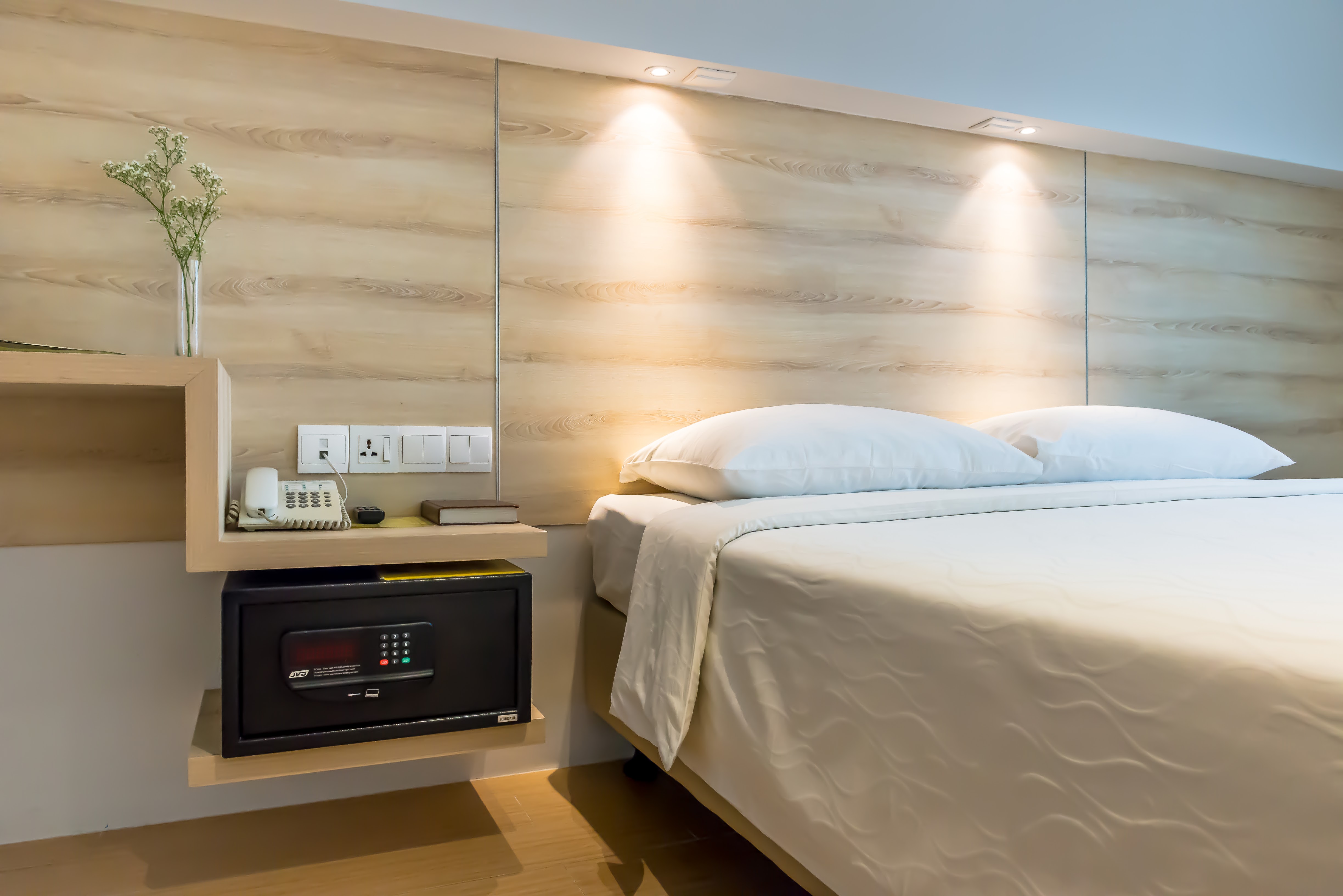 Double or Twin Deluxe