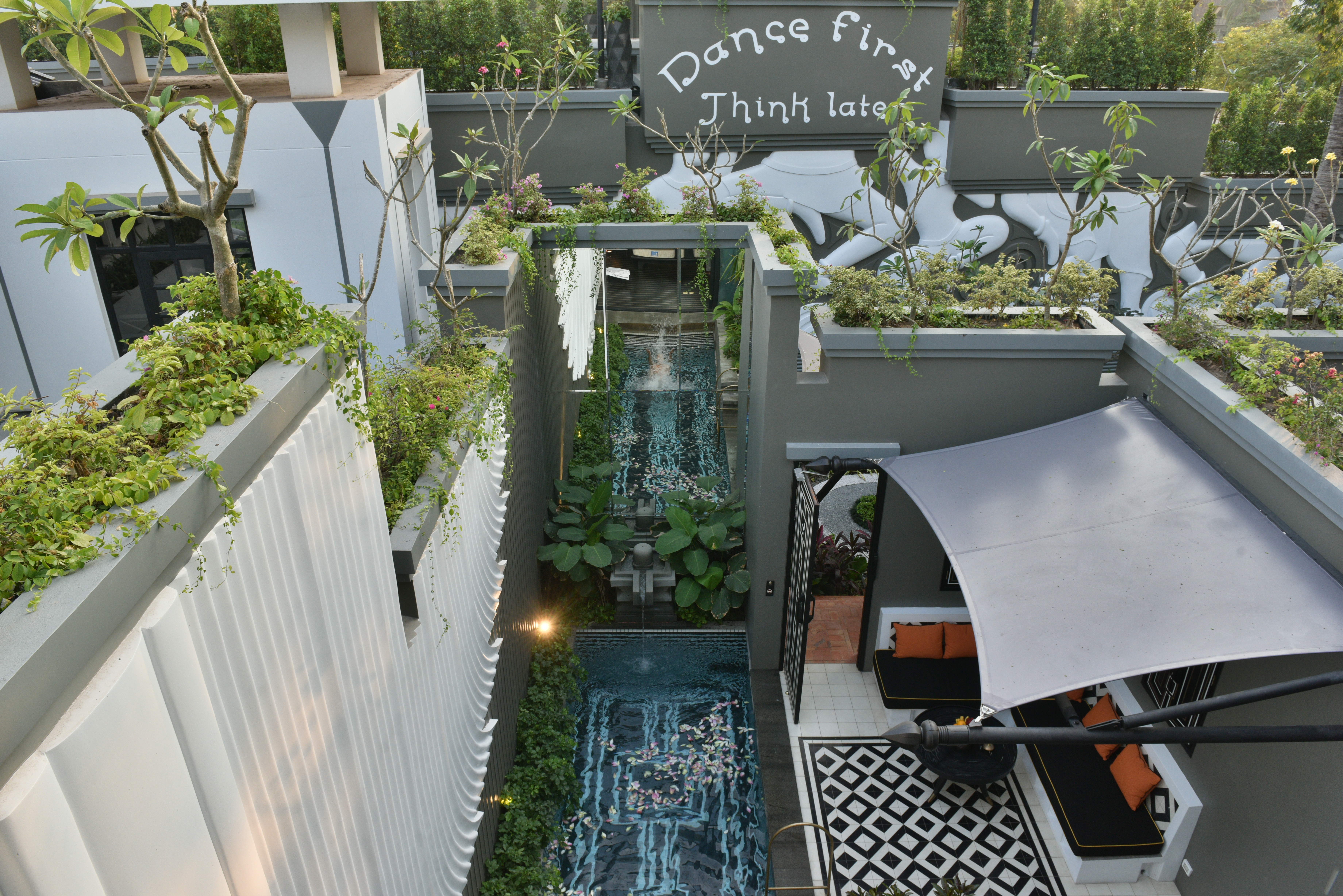 Villa Two Queen Beds