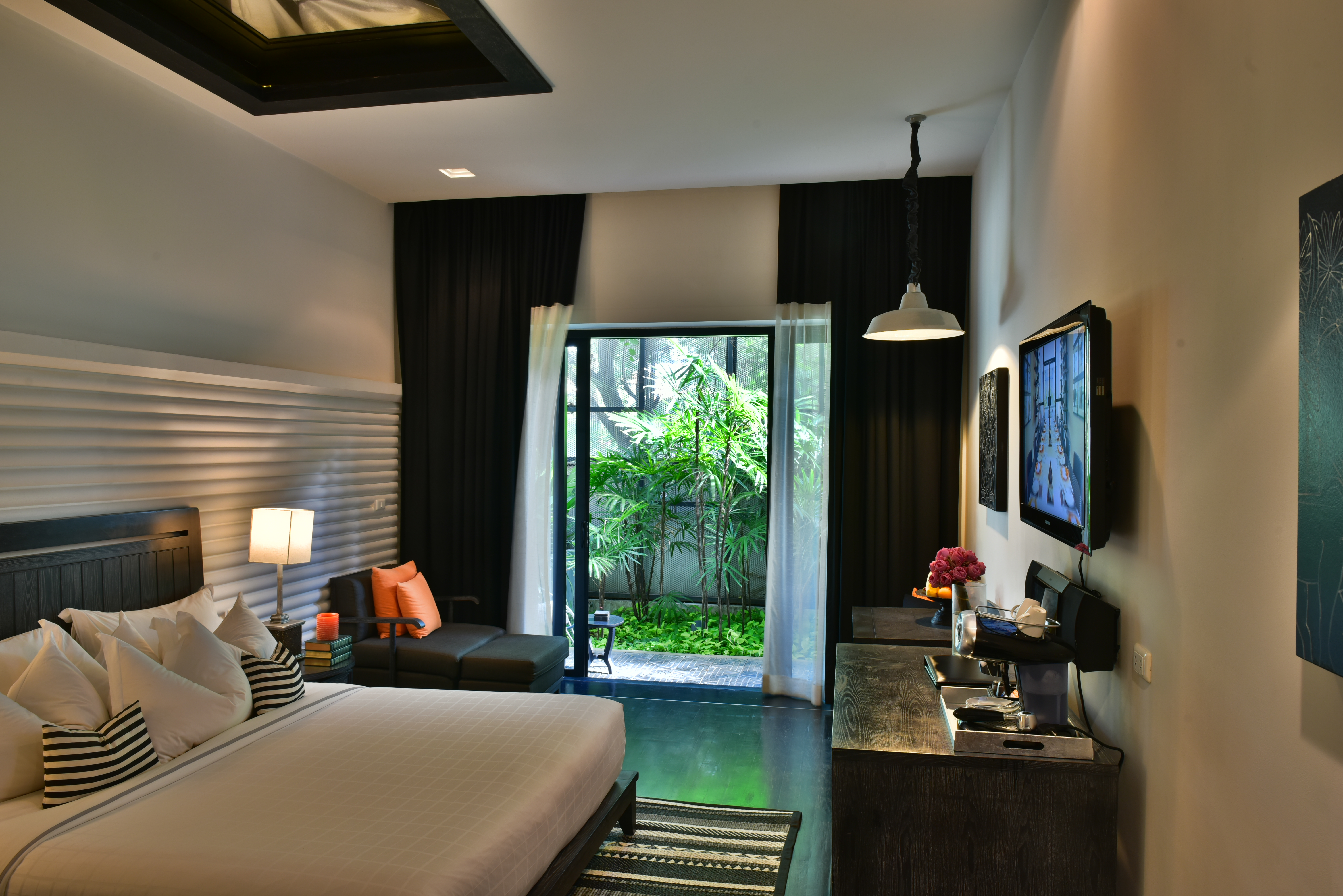 Double Superior King Bed