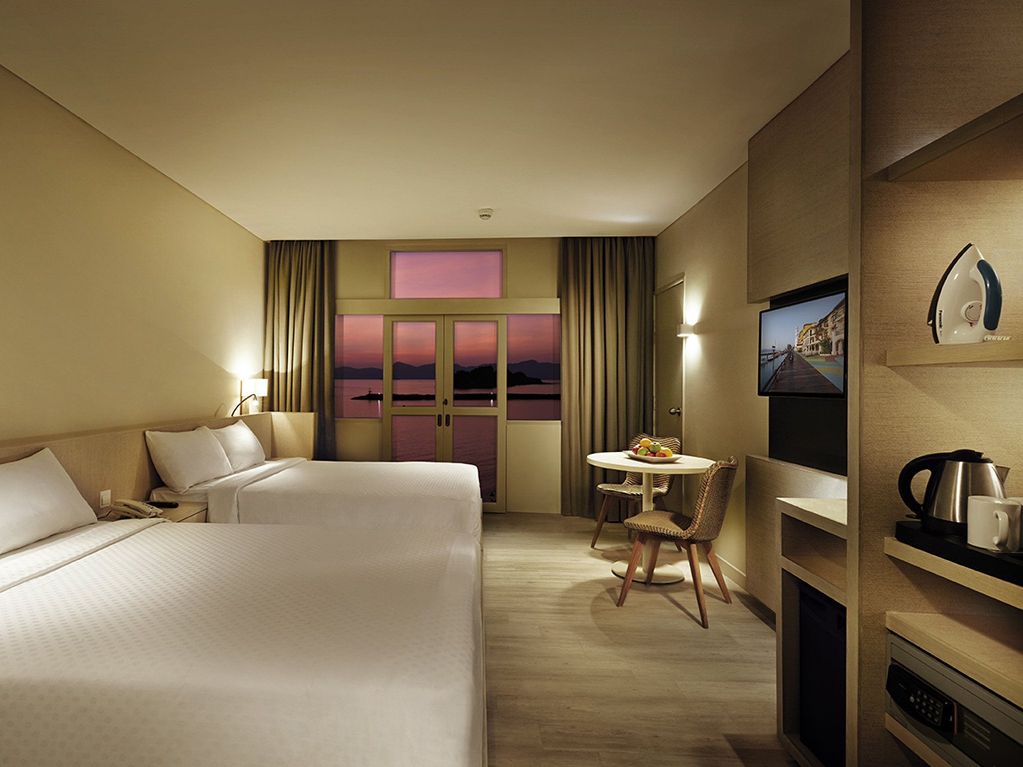 Double or Twin Premier Sea View