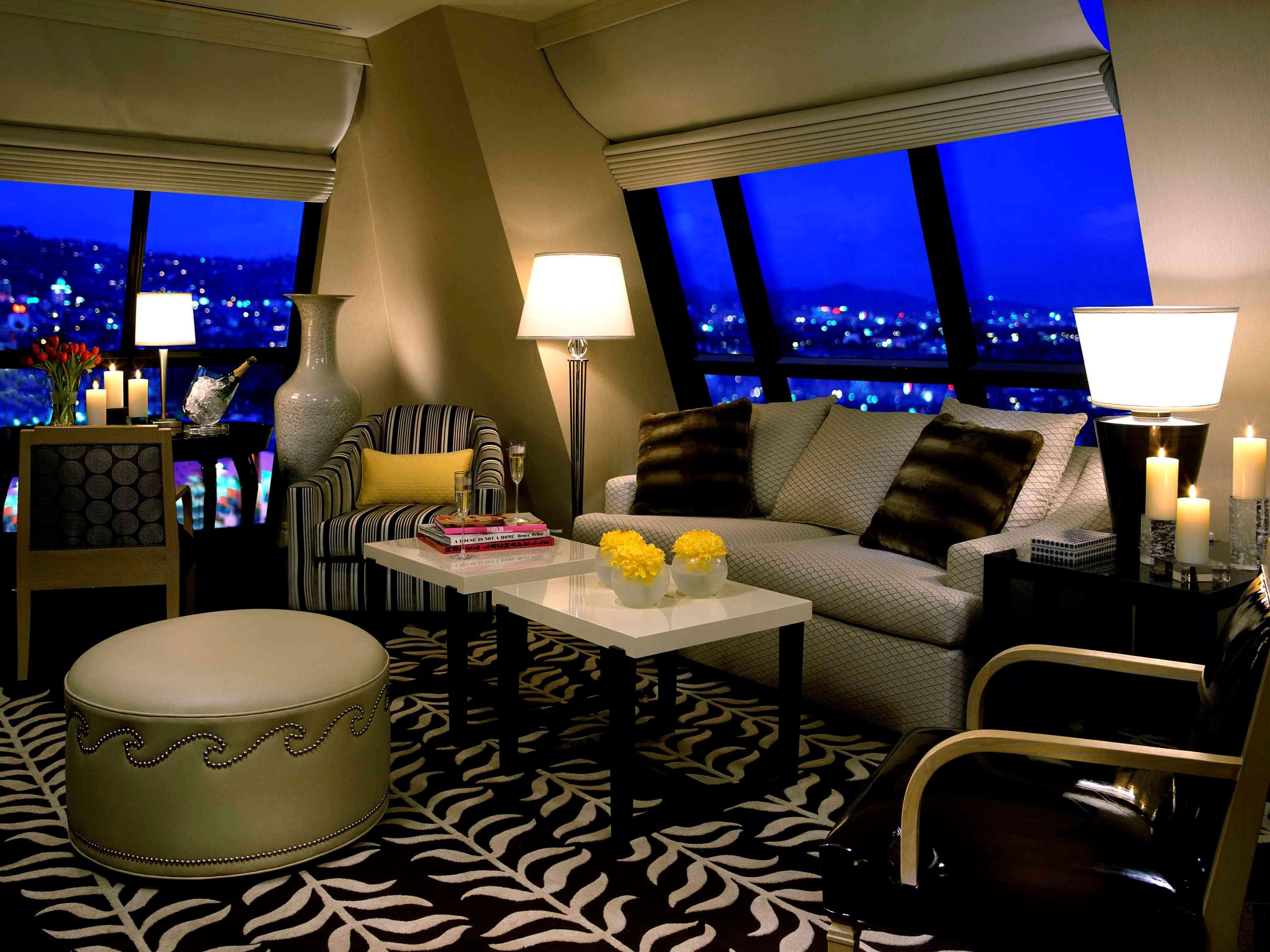 Suite with Views