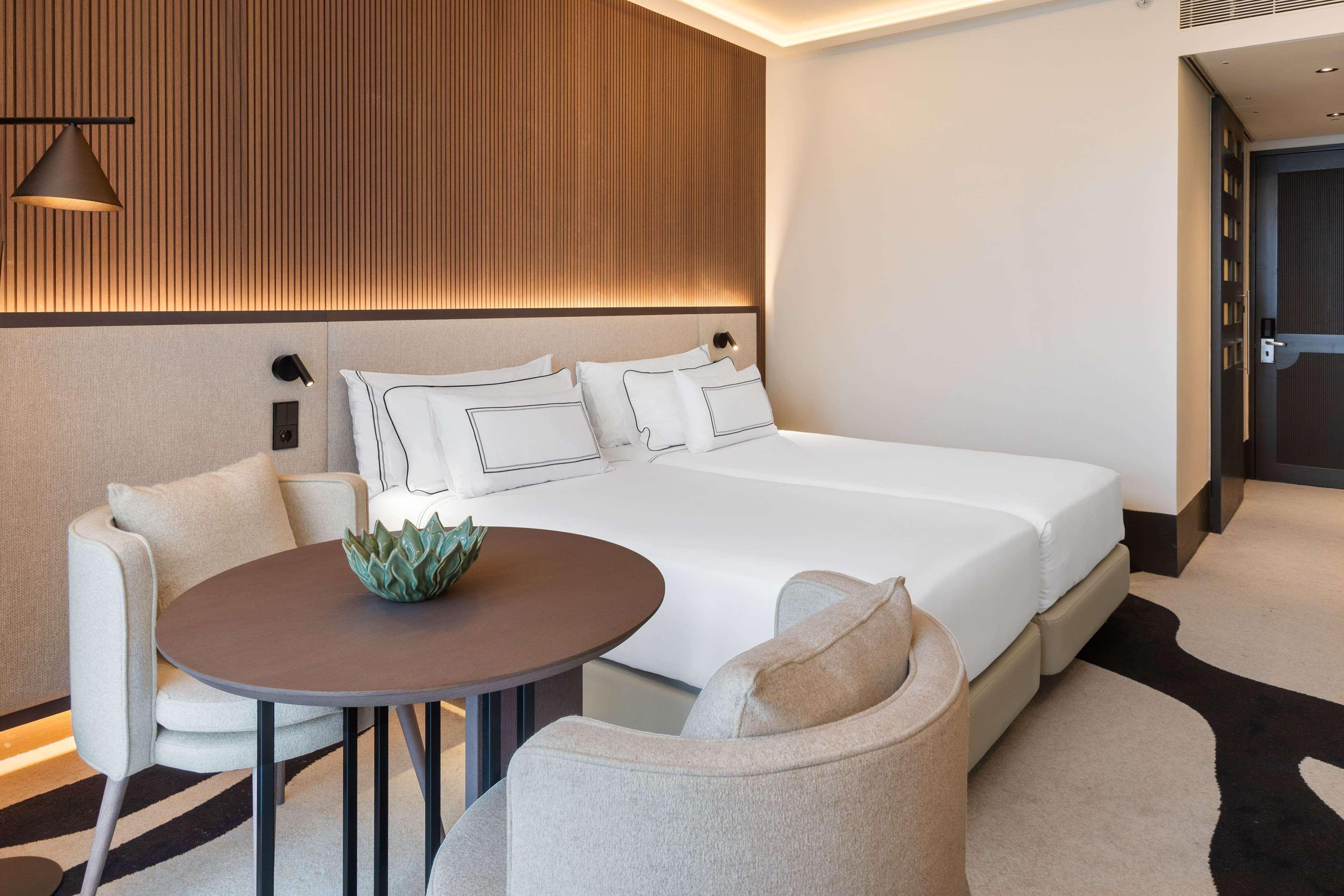 Double Connecting Room