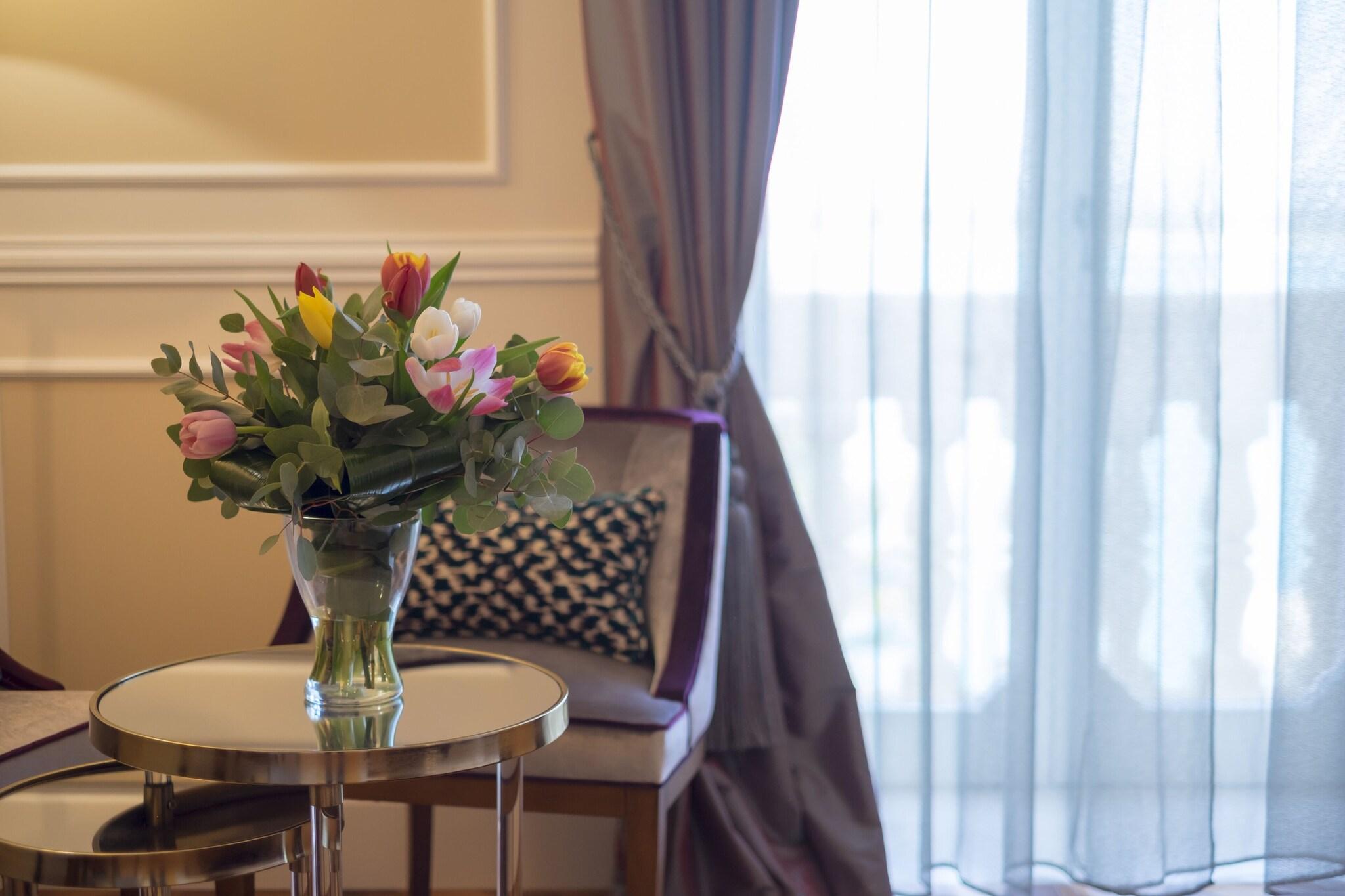 Junior Suite King Size Bed