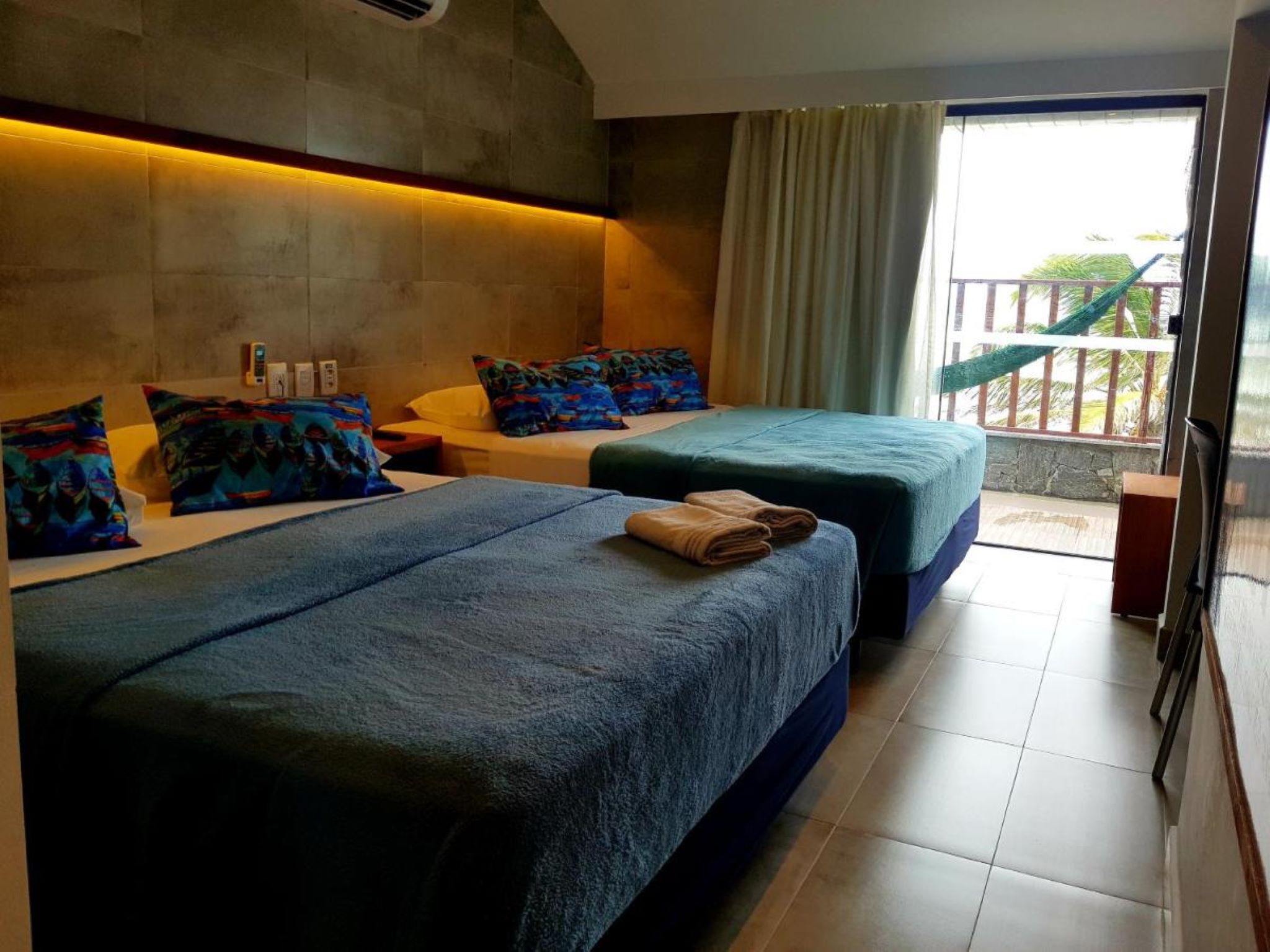 Family Room Capacity 4