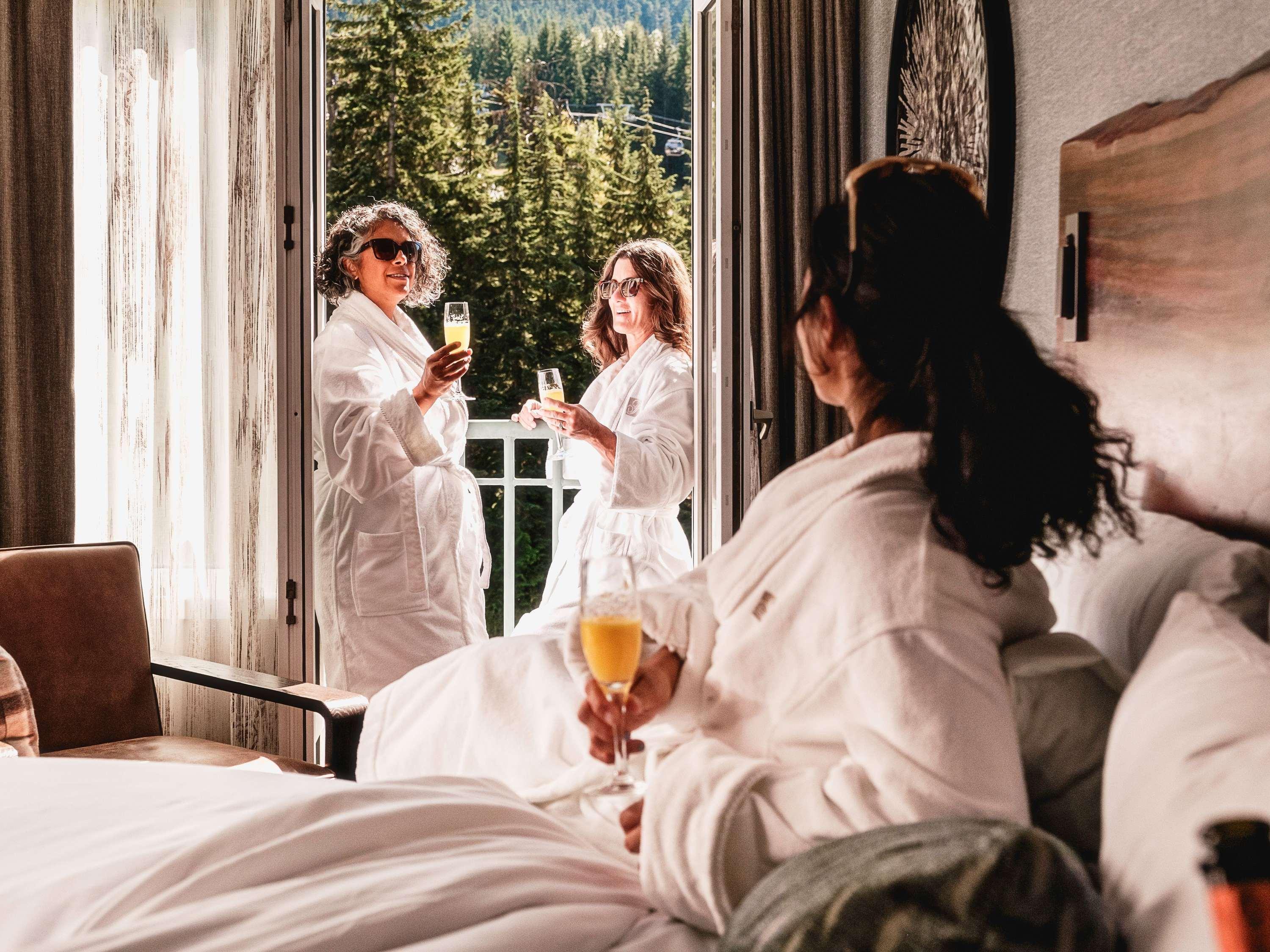 Twin Deluxe Two Queen Beds