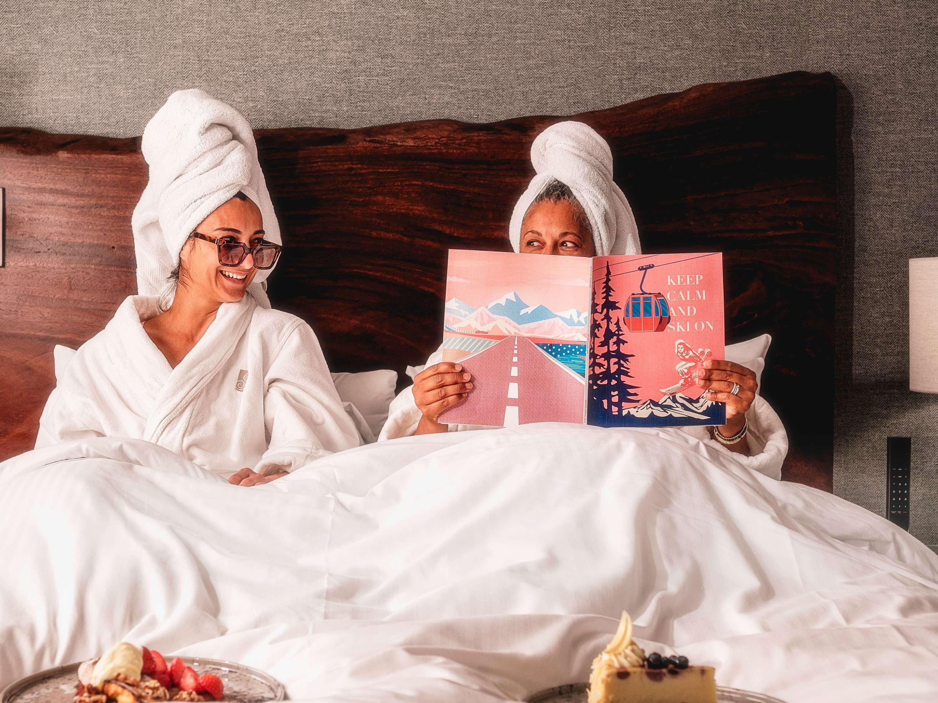 Twin Deluxe Two Queen Beds