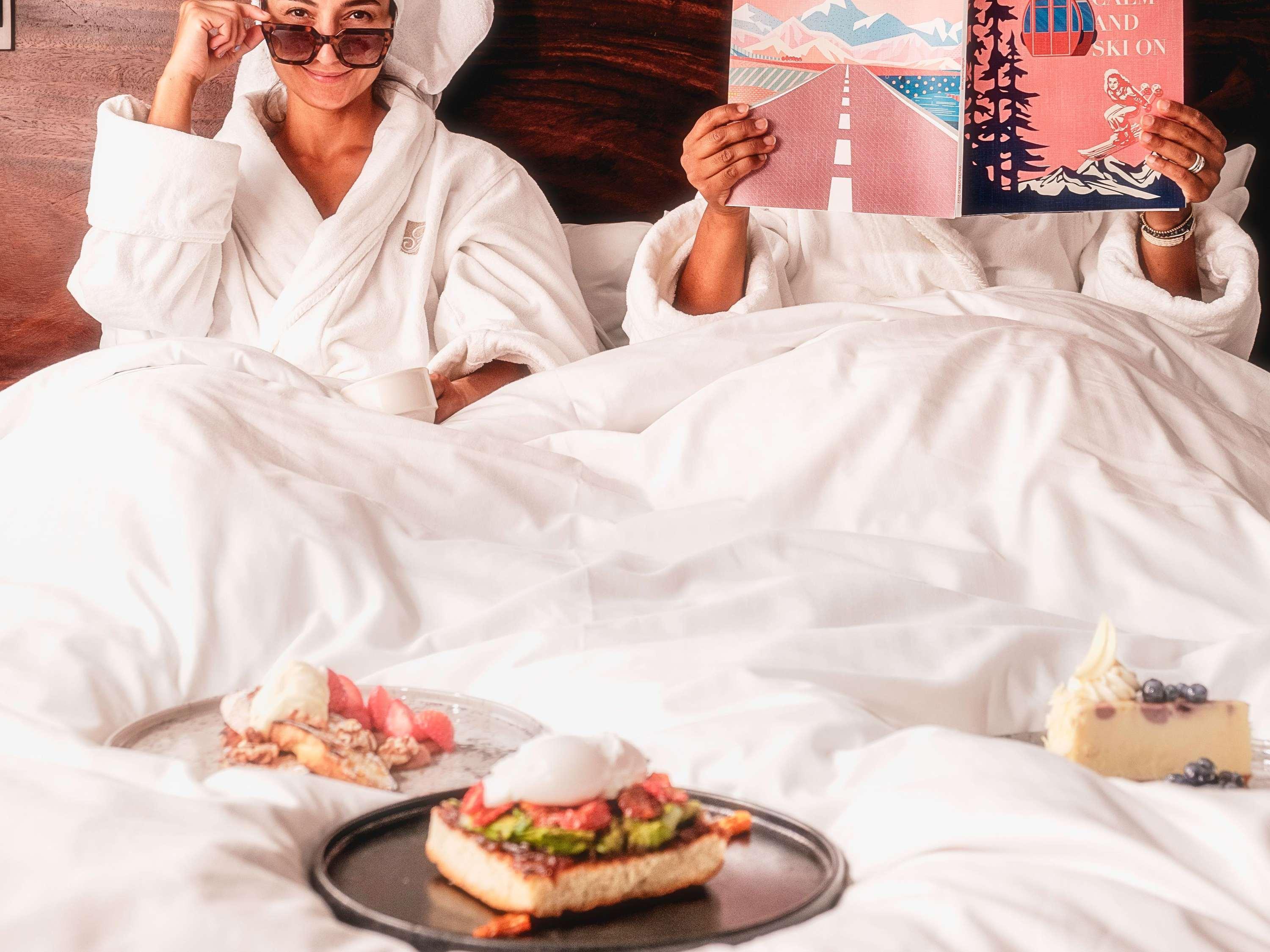 Twin Deluxe Two Queen Beds