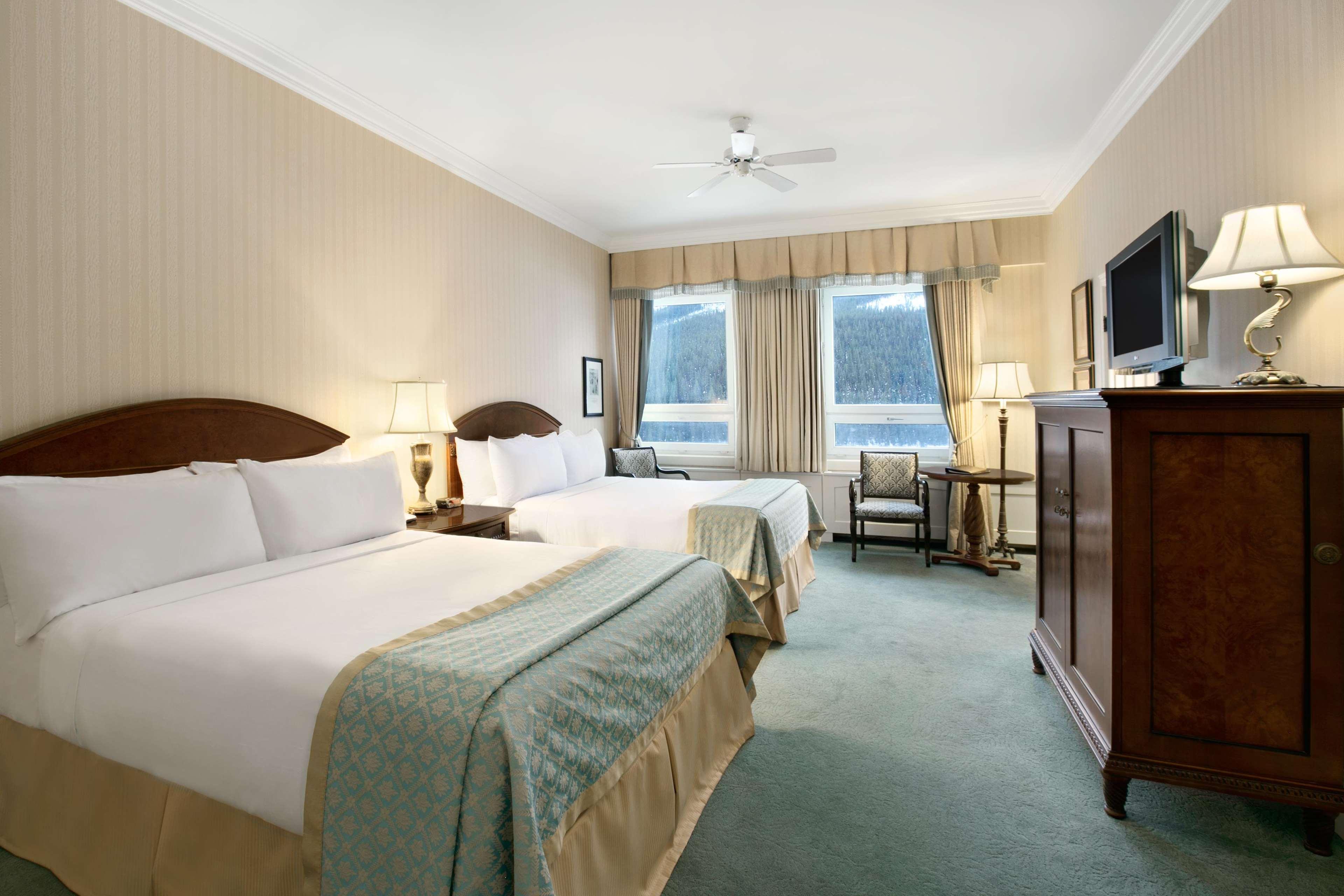 Double Deluxe Queen Bed