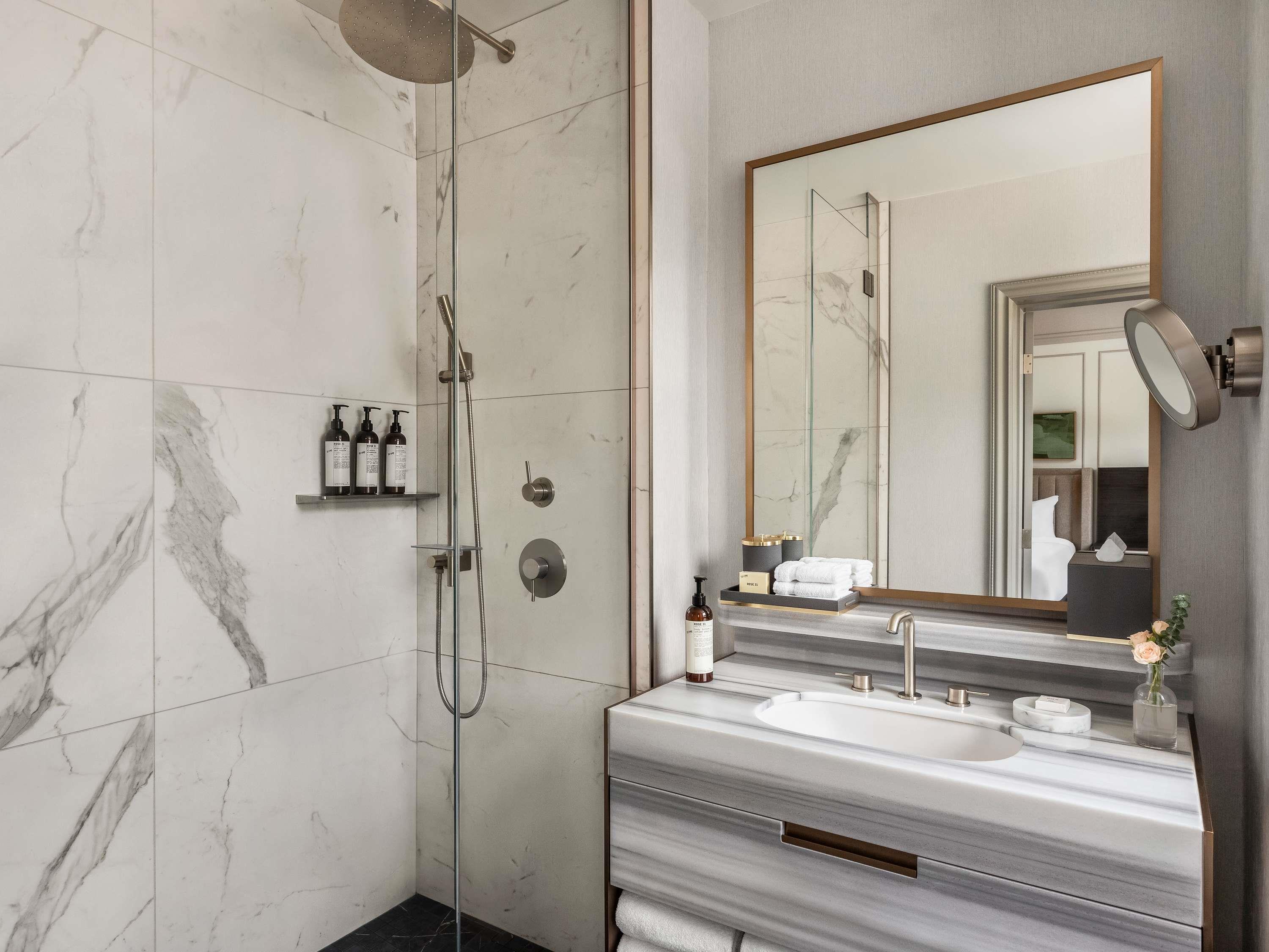 Double Deluxe King Bed