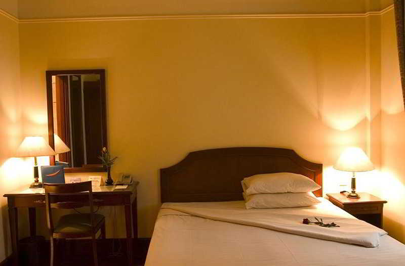 Double or Twin Standard