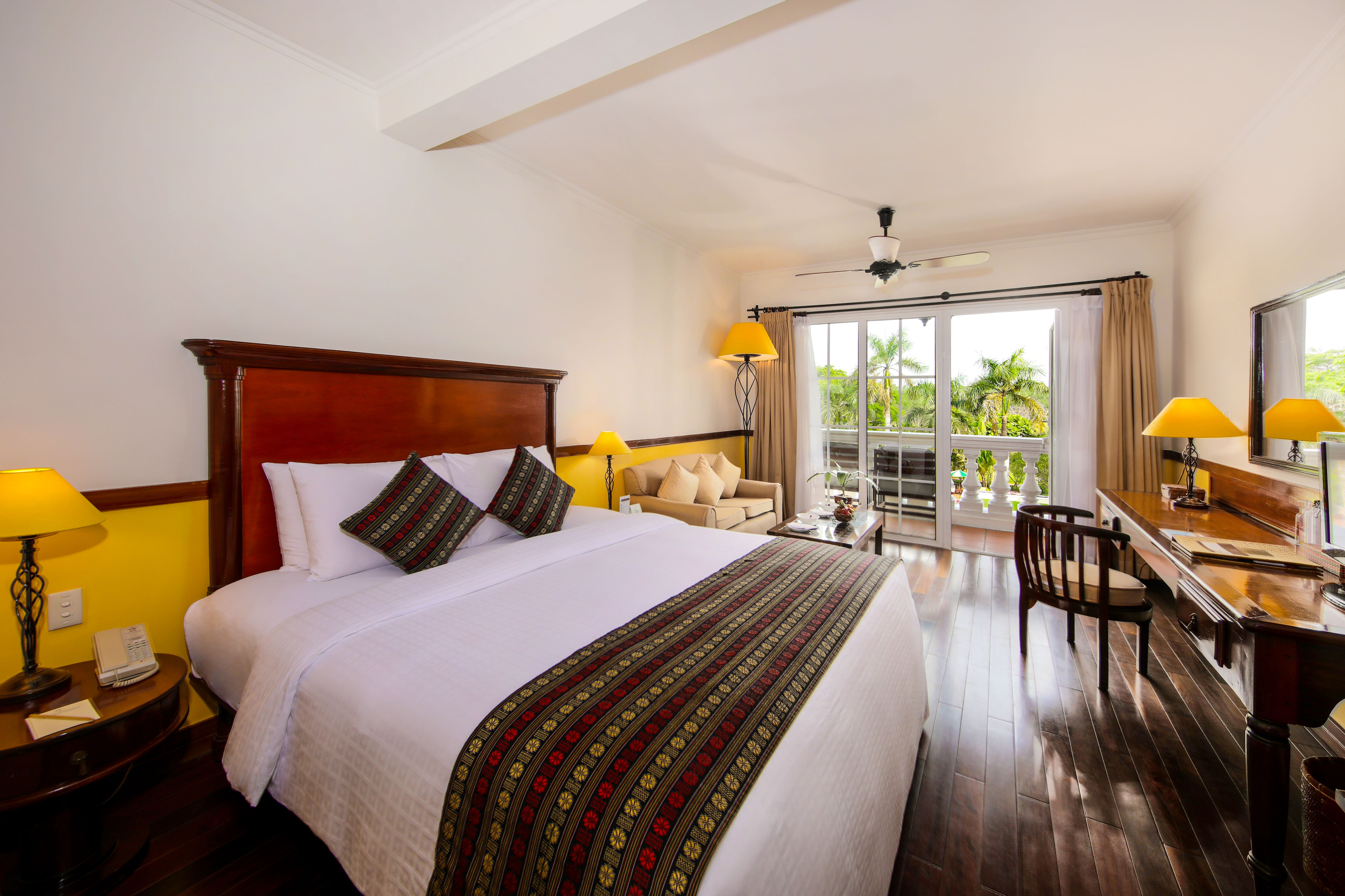 Double Deluxe Pool View