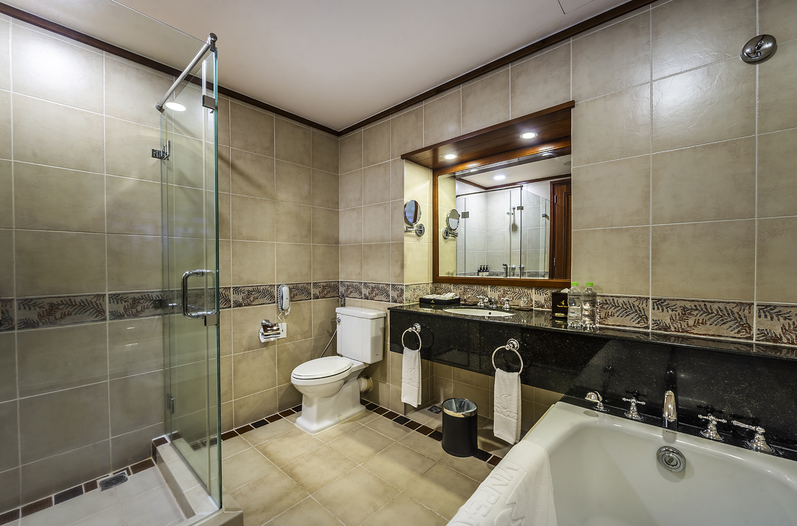 Double Deluxe Queen Bed