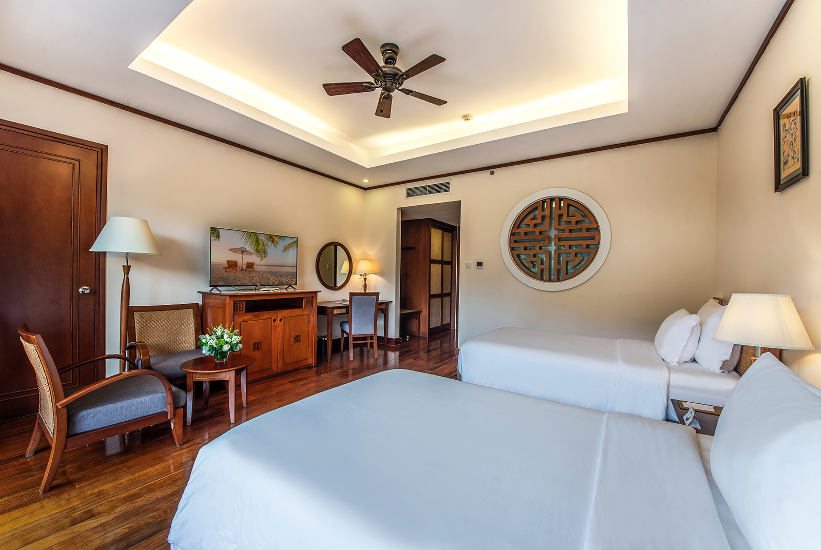 Twin Deluxe Sea View with Balcony