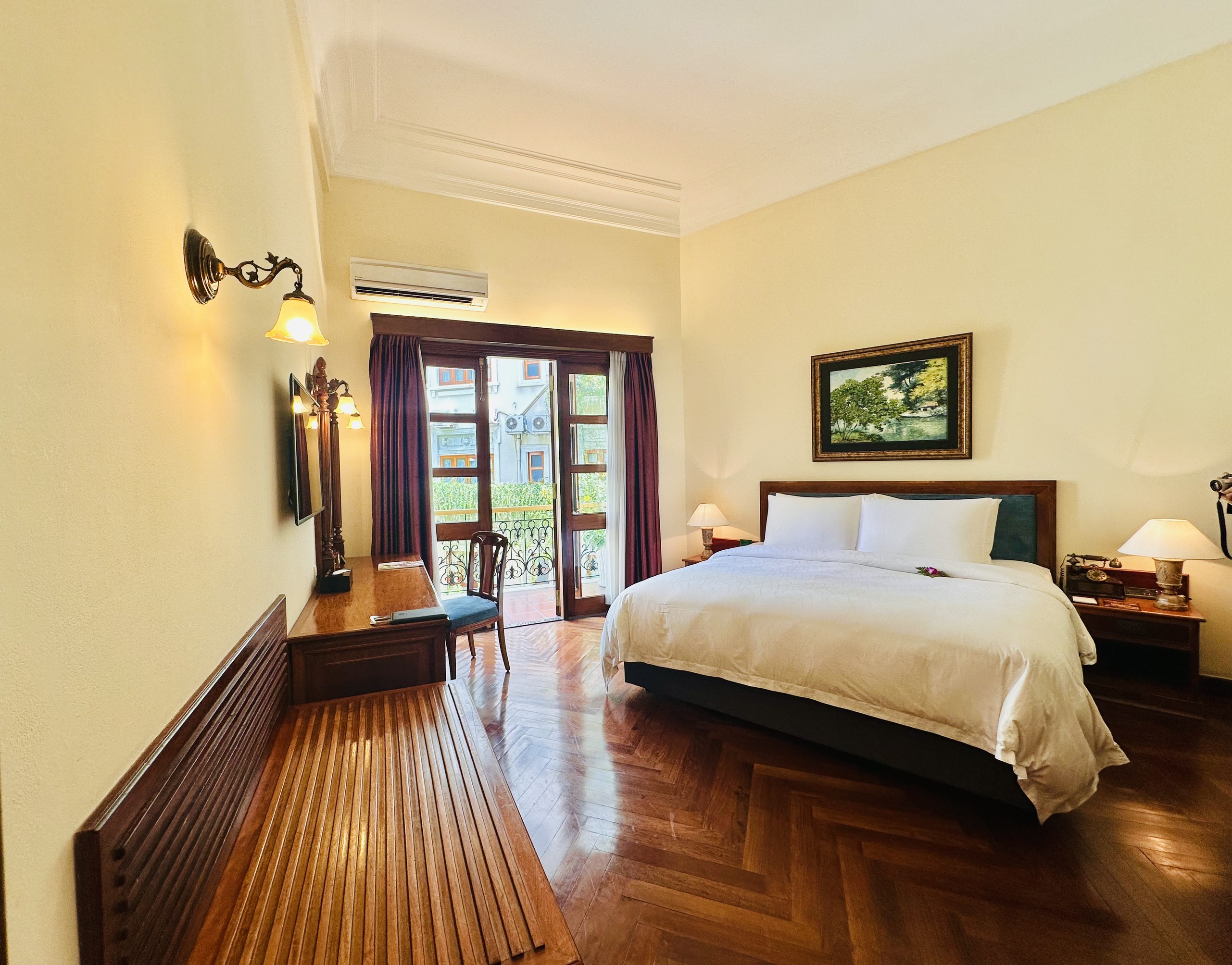 Double Deluxe Pool View