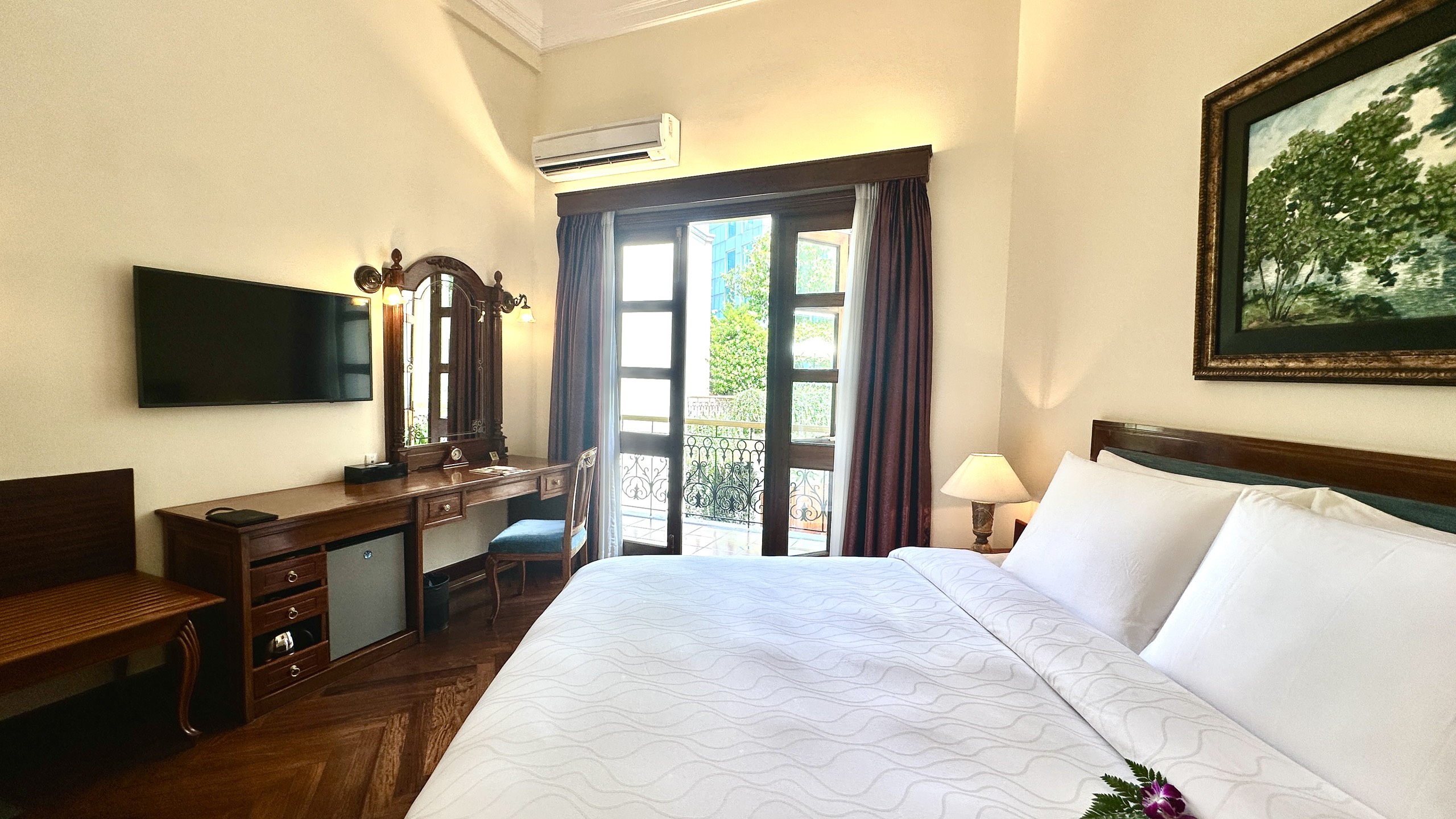 Double Deluxe Pool View